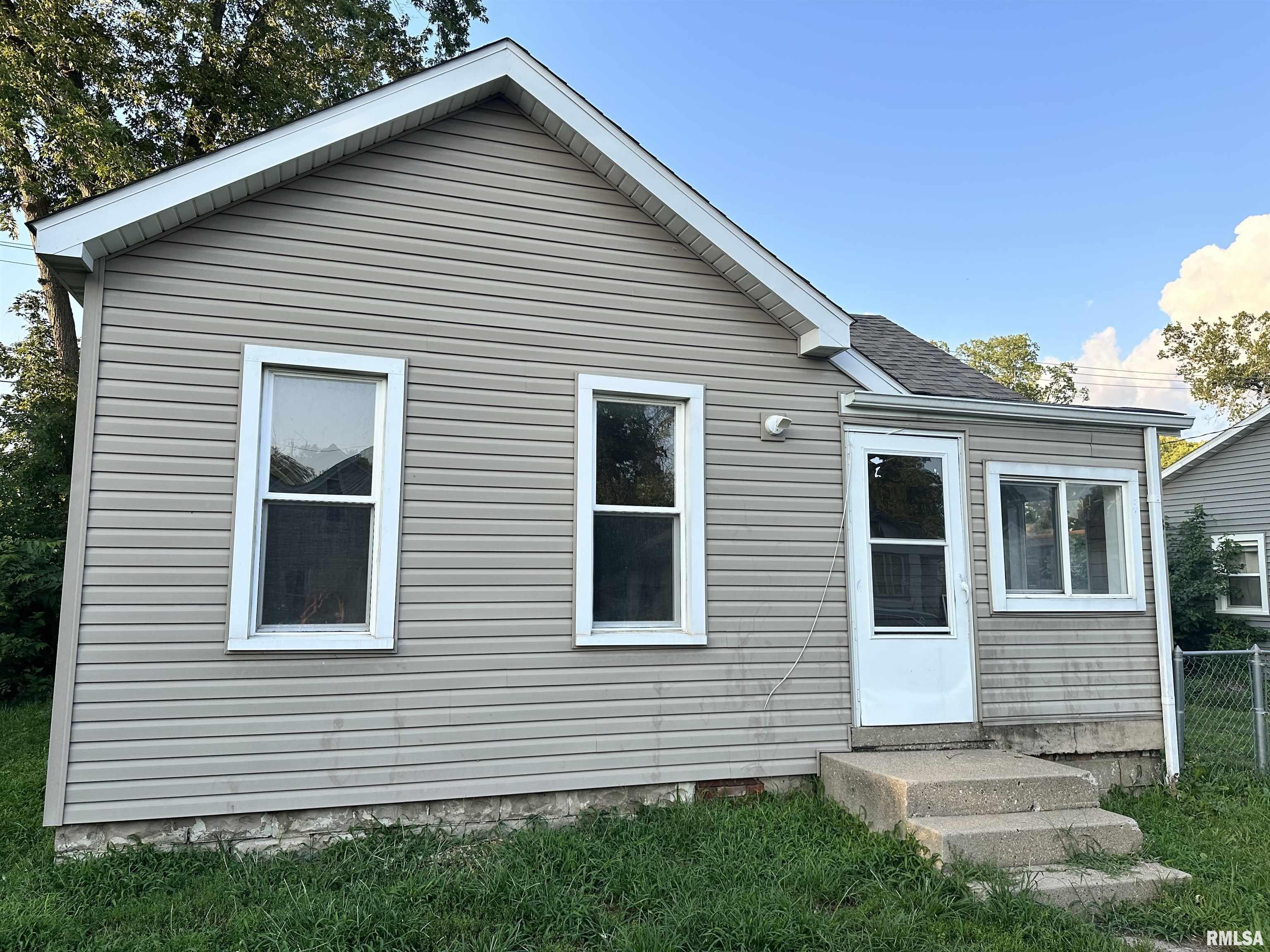 Home Sold at 311  HENRIETTA Street  in Pekin Illinois!