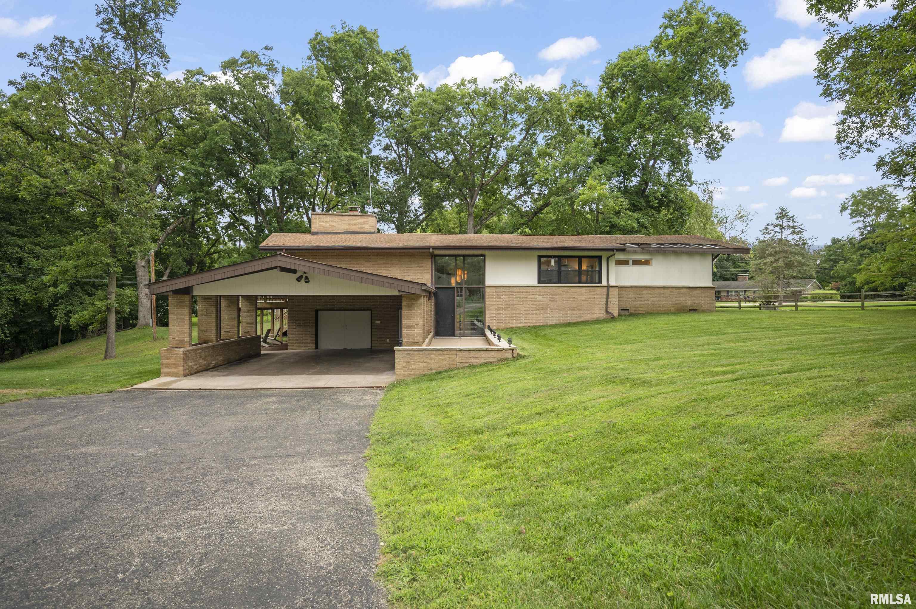 Home for sale at 10840 N Oak Lynn Drive  in Peoria Illinois!