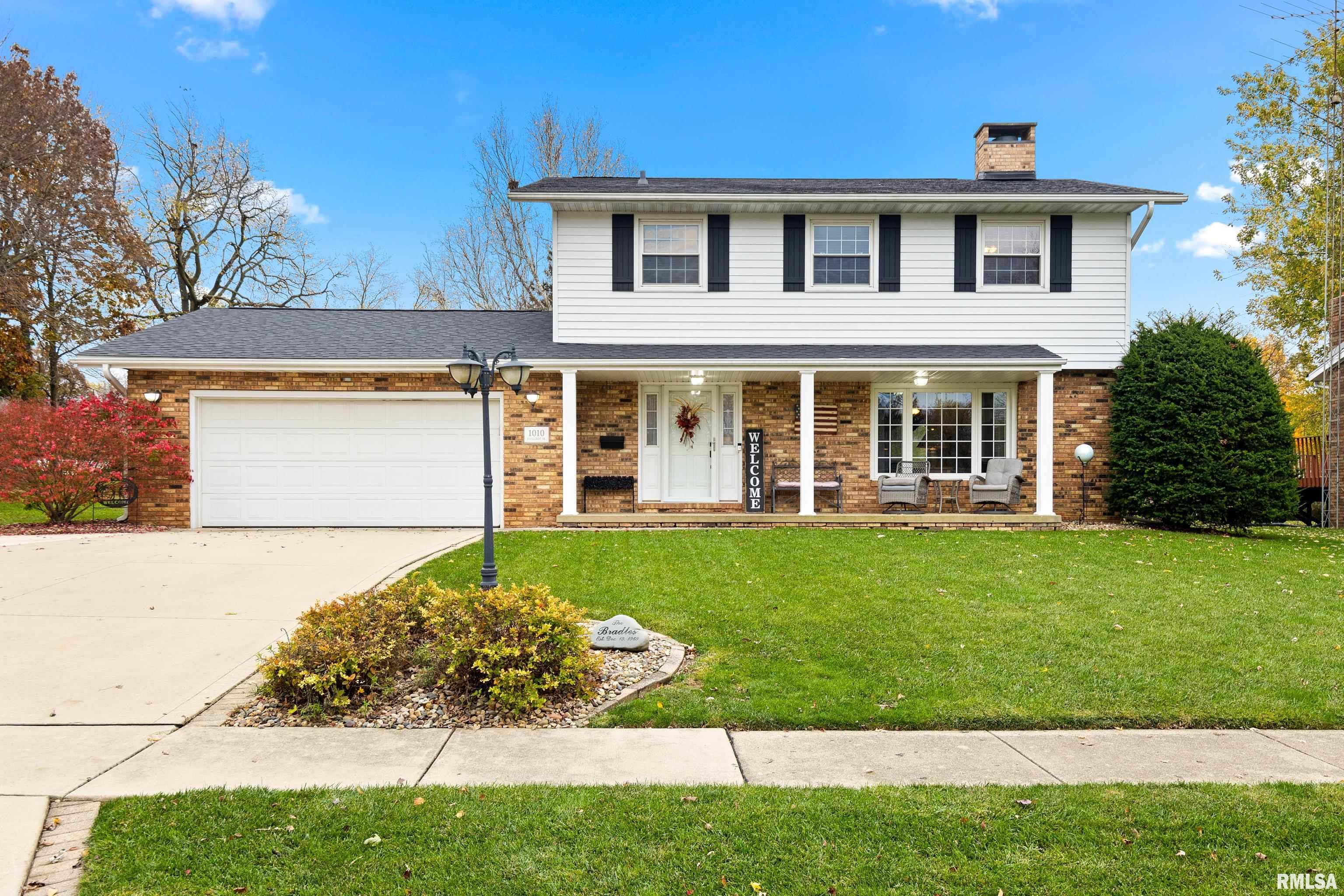 Home for sale at 1010  KNOLLCREST Drive  in Washington Illinois!