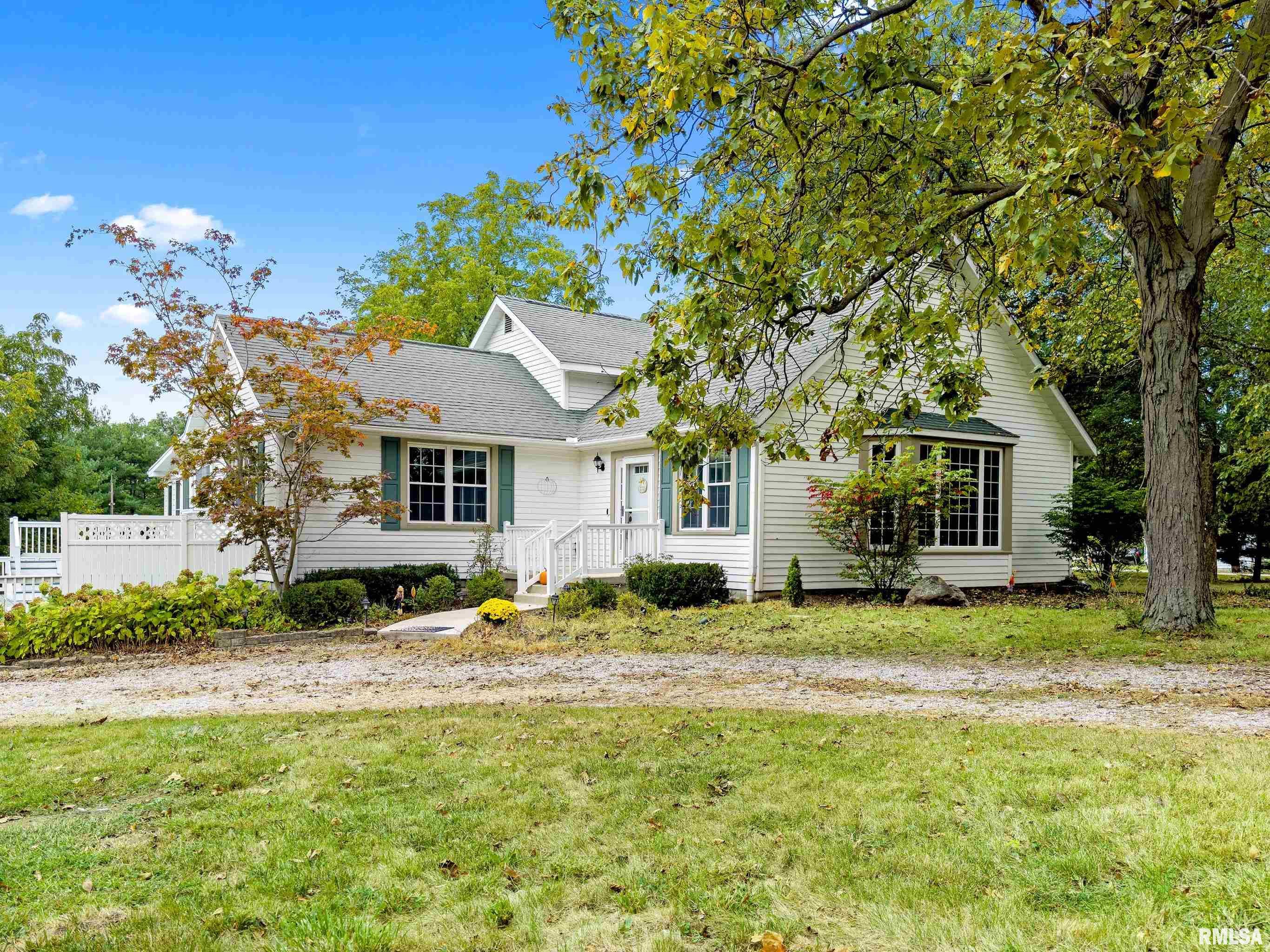 Home for sale at 1260  WOODLAND KNOLLS Road  in Metamora Illinois!