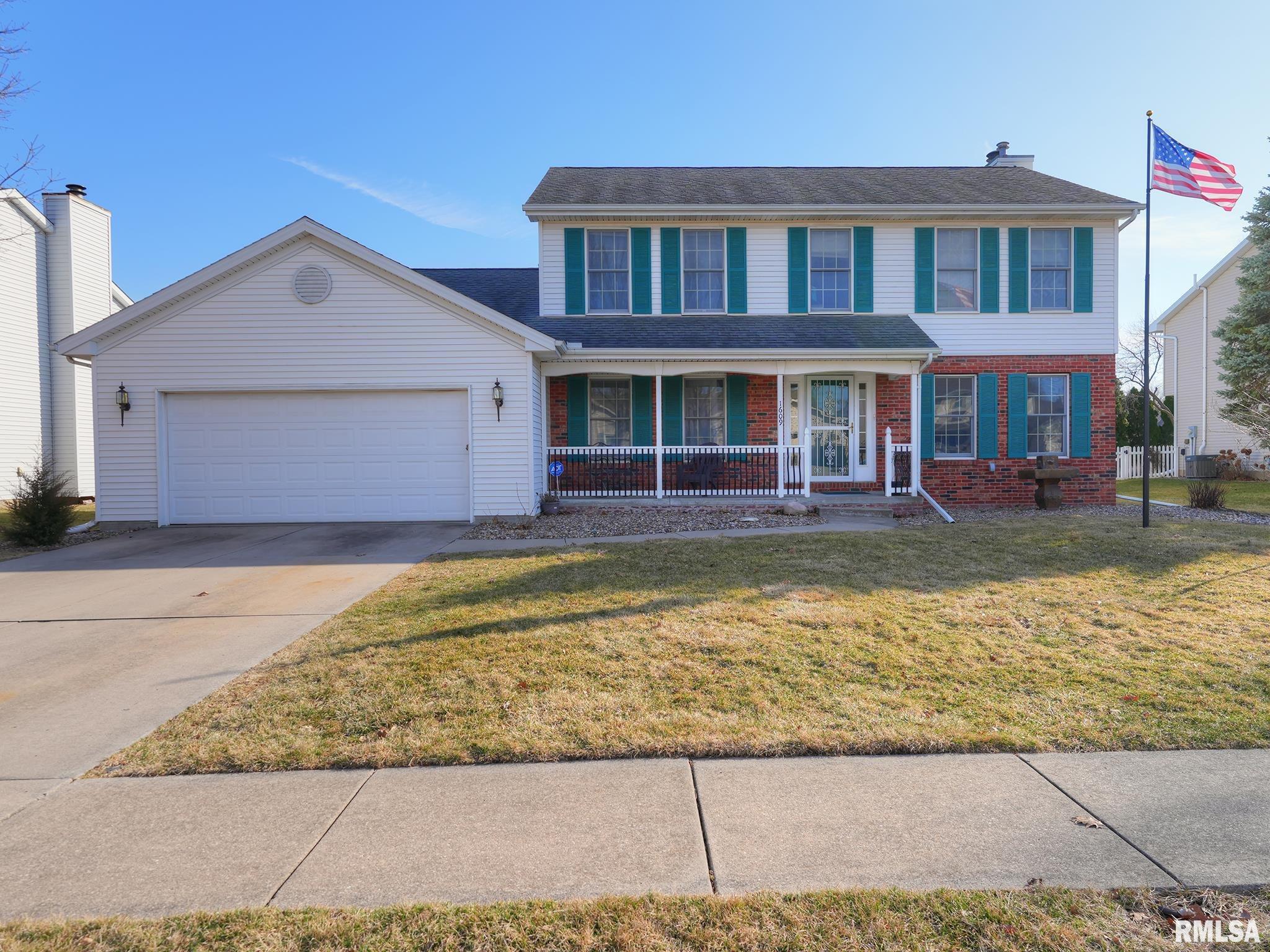 Home for sale at 1609 ASHBROOKE Court in Normal Illinois! Home for sale at 1609 ASHBROOKE Court in Normal Illinois!