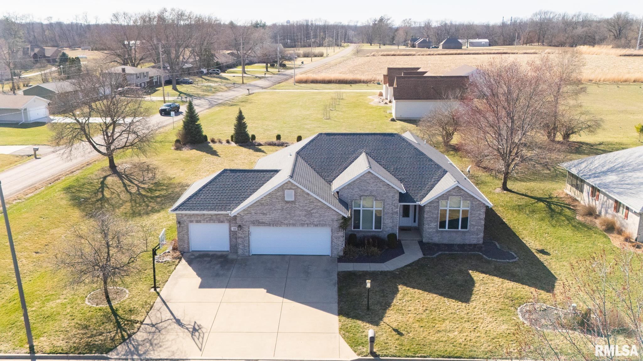 Price change at 602 COUNTRY CLUB Lane in Pekin Illinois! Price change at 602 COUNTRY CLUB Lane in Pekin Illinois!