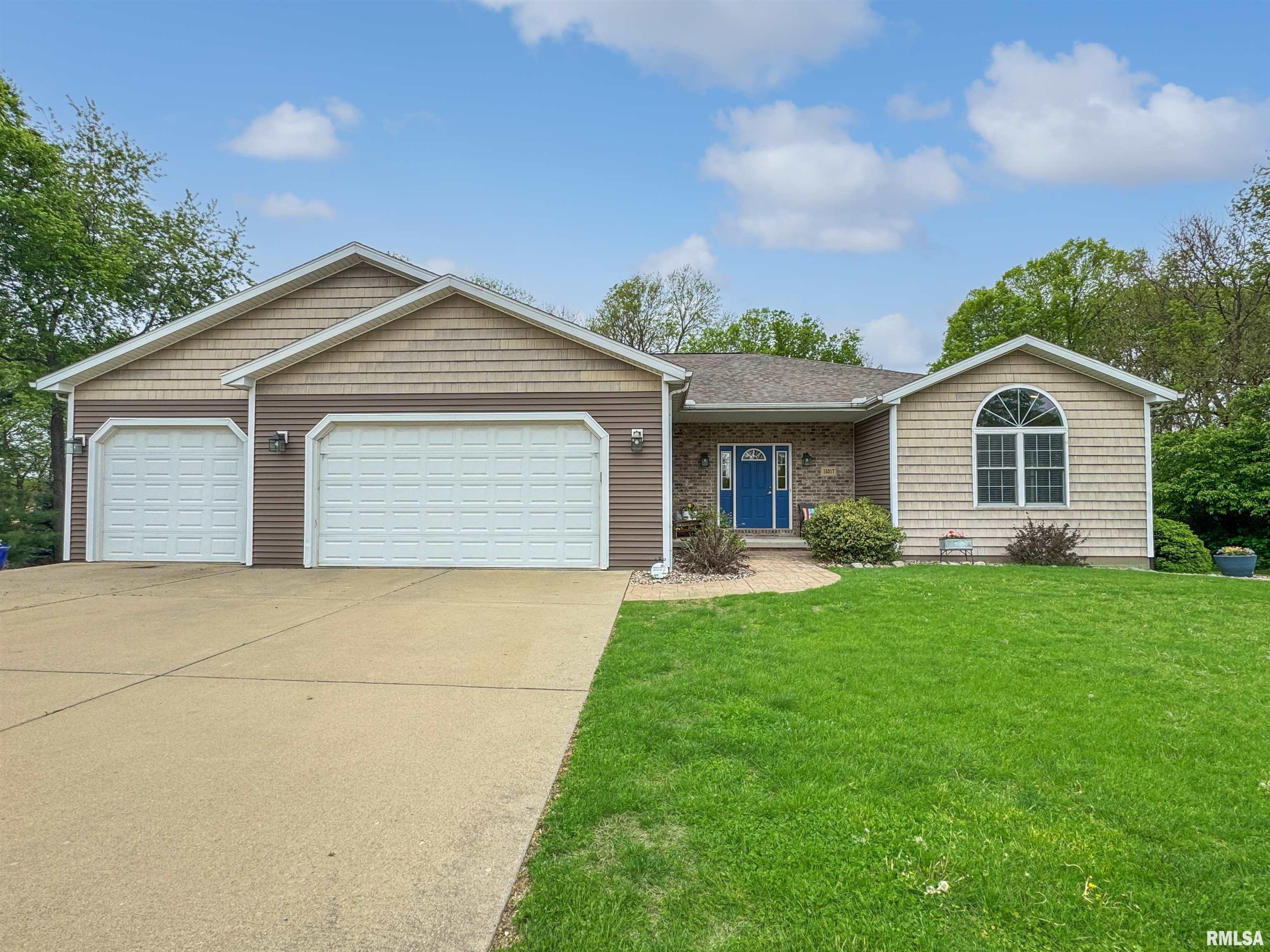 Home for sale at 15317 N 7TH Street  in Chillicothe Illinois!