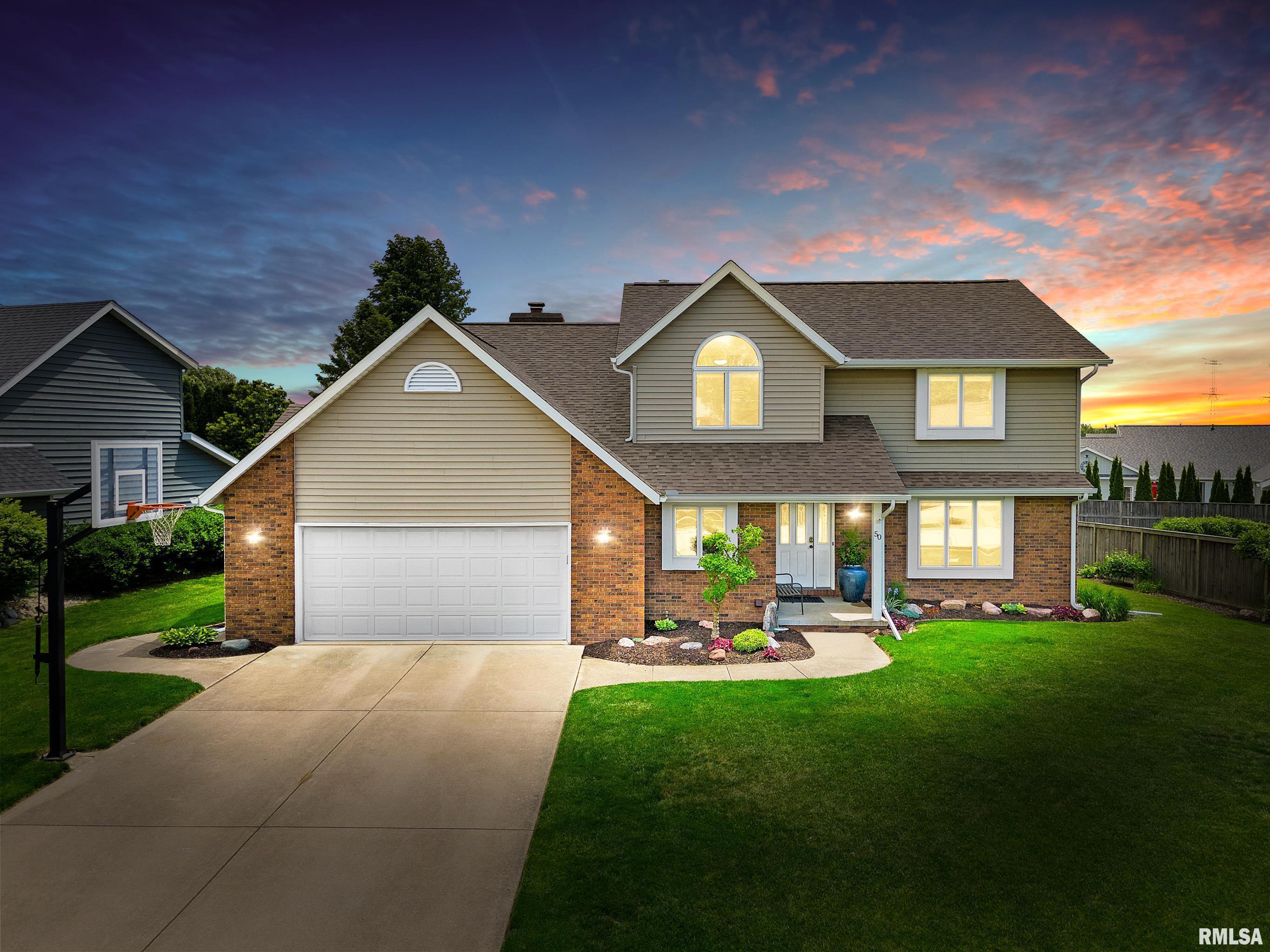 Luxury Home for sale at 50 LINCOLN Court in Morton Illinois! Luxury Home for sale at 50 LINCOLN Court in Morton Illinois!