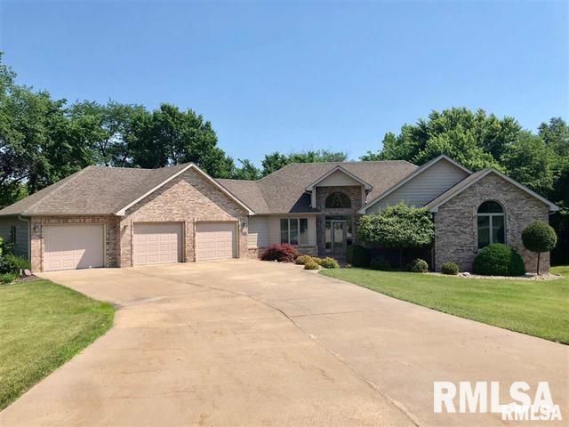 Price change at 325  HILLCREST Drive  in Macomb Illinois!