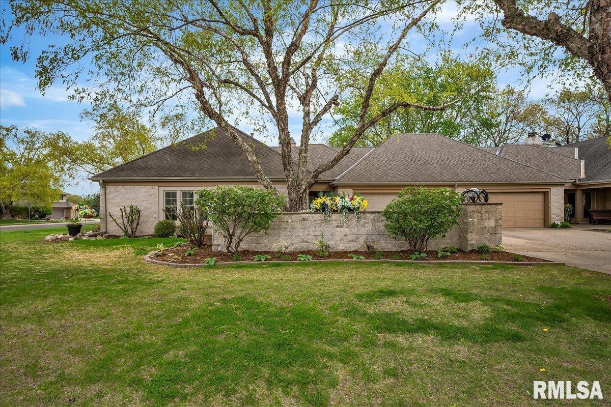 Home for sale at 11116 N OAKWOOD Drive  in Peoria Illinois!