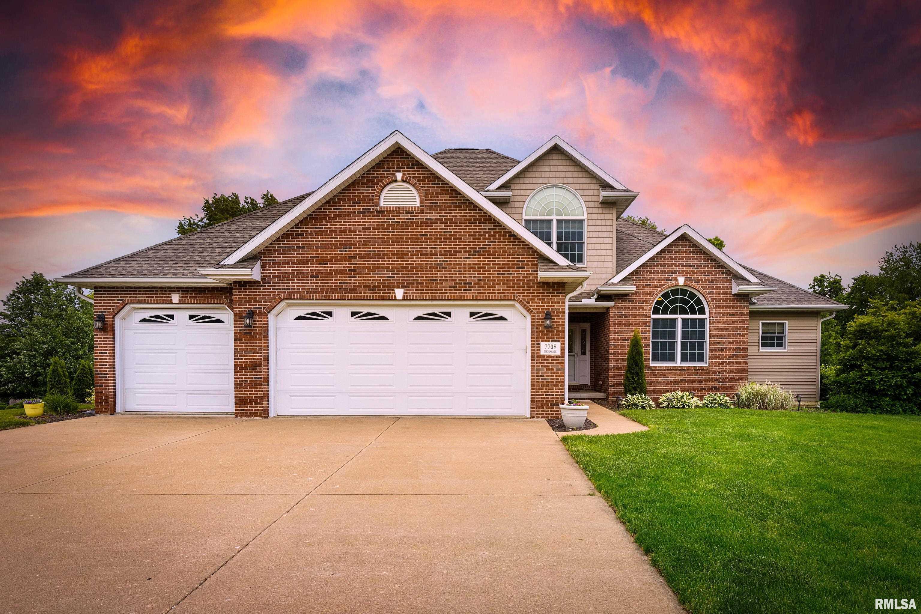 Luxury Home for sale at 7708 W THORNGATE Drive  in Mapleton Illinois!
