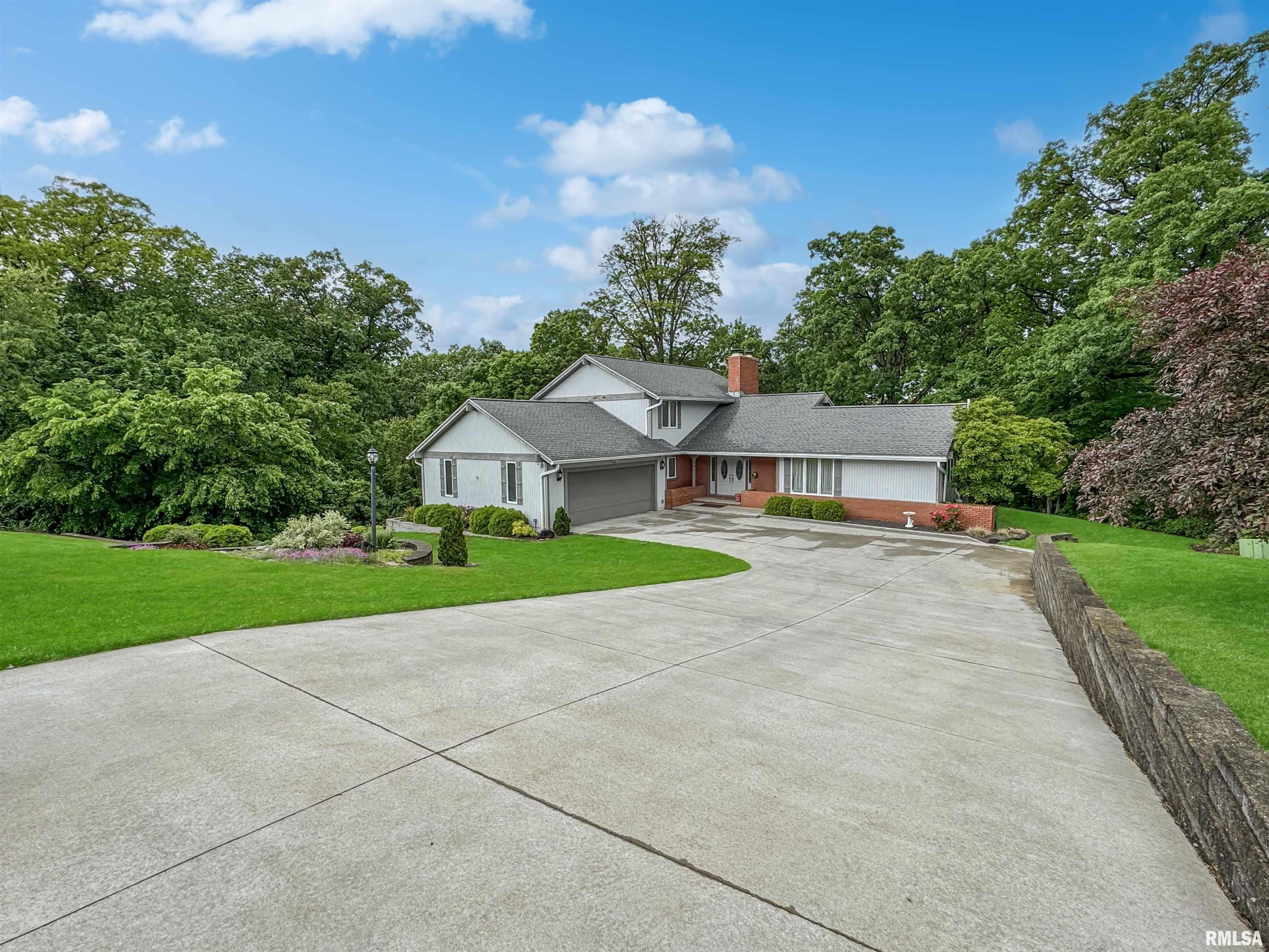 Home for sale at 207  WINDRIDGE Drive  in Washington Illinois!