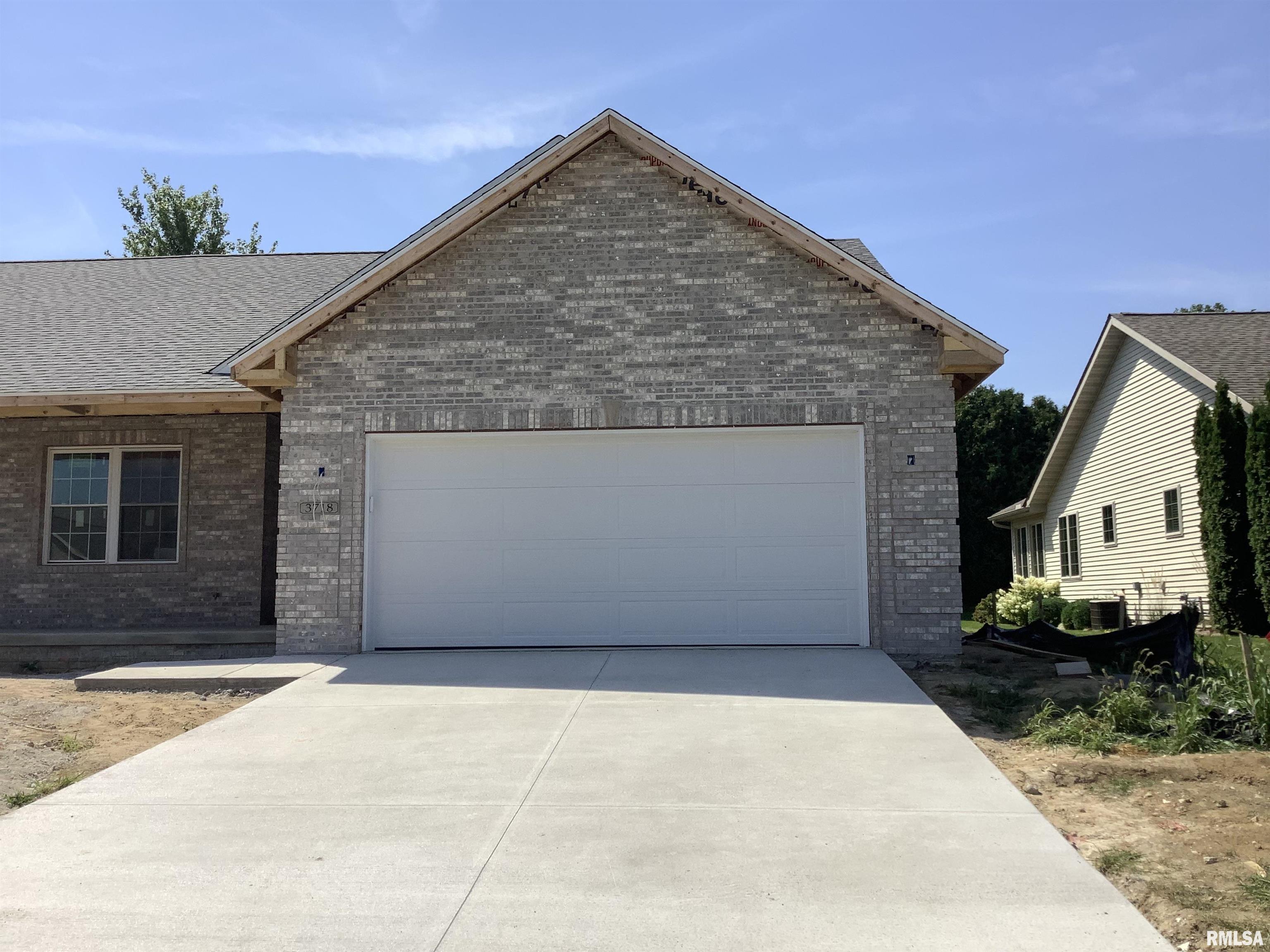 Price change at 3718 W EAGLE POINT Drive  in Peoria Illinois!