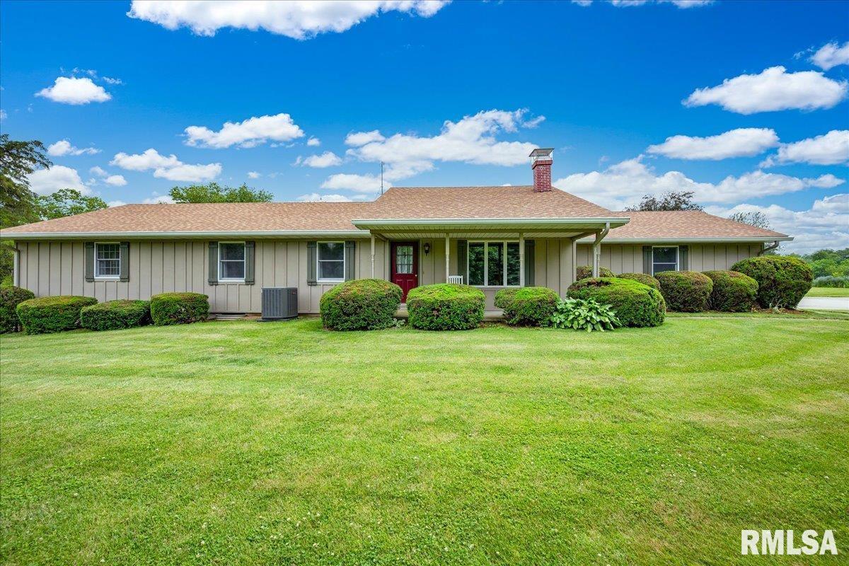 Luxury Home for sale at 1522 N STONE SCHOOL Road  in Elmwood Illinois!