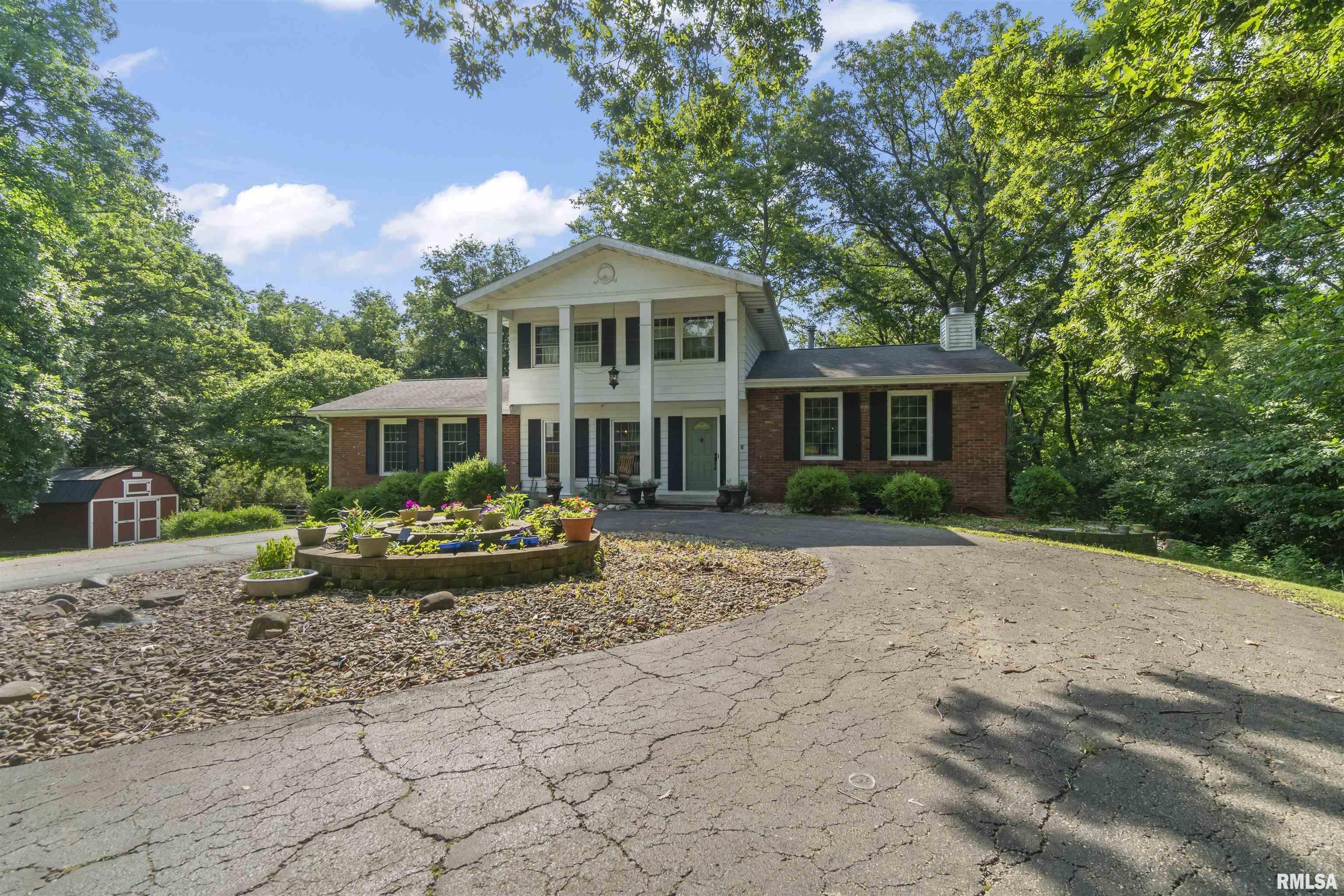 Price change at 3858  SUNSET Drive  in Pekin Illinois!