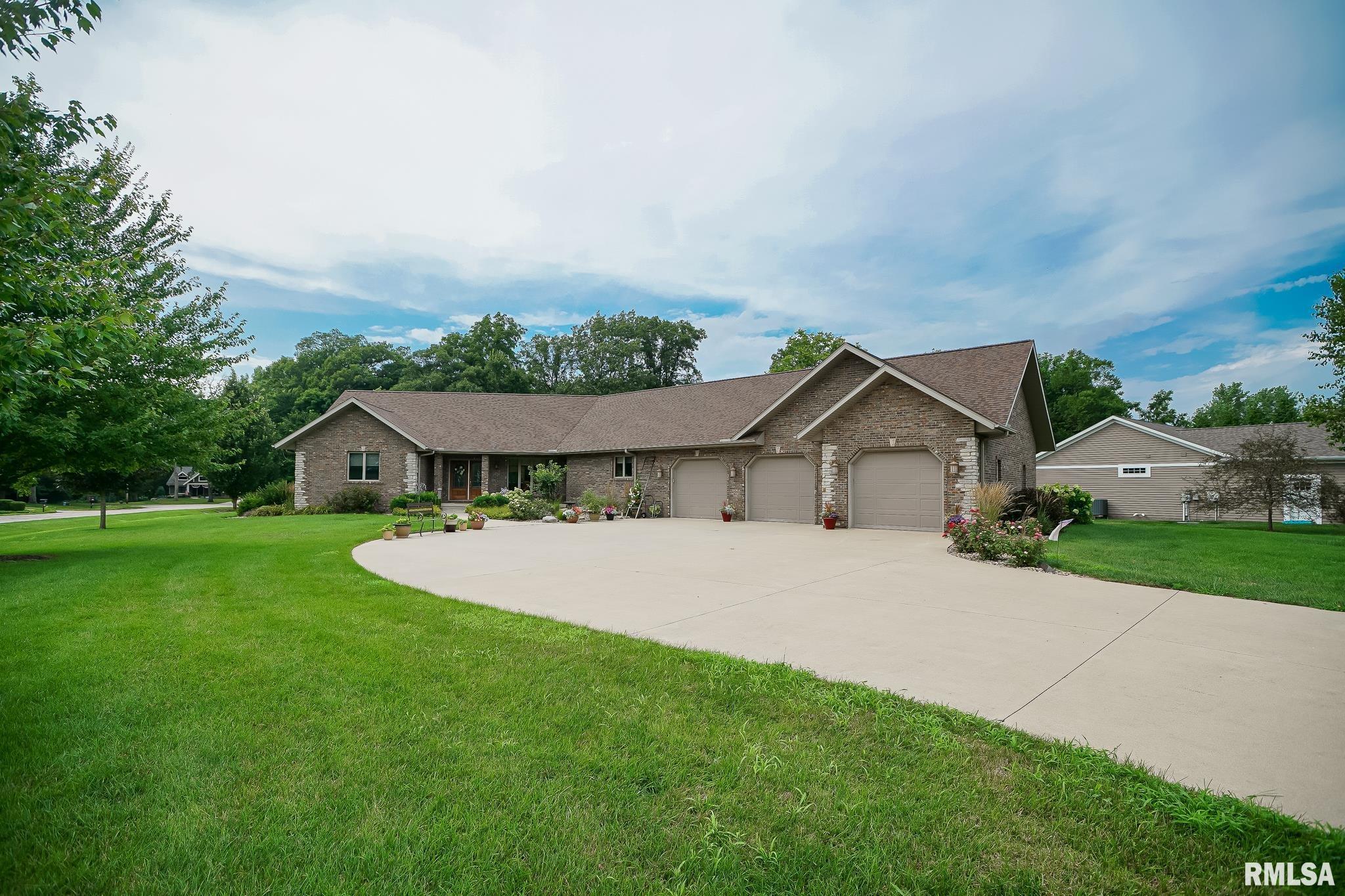 Price change at 300  OAK VALLEY Drive  in Goodfield Illinois!