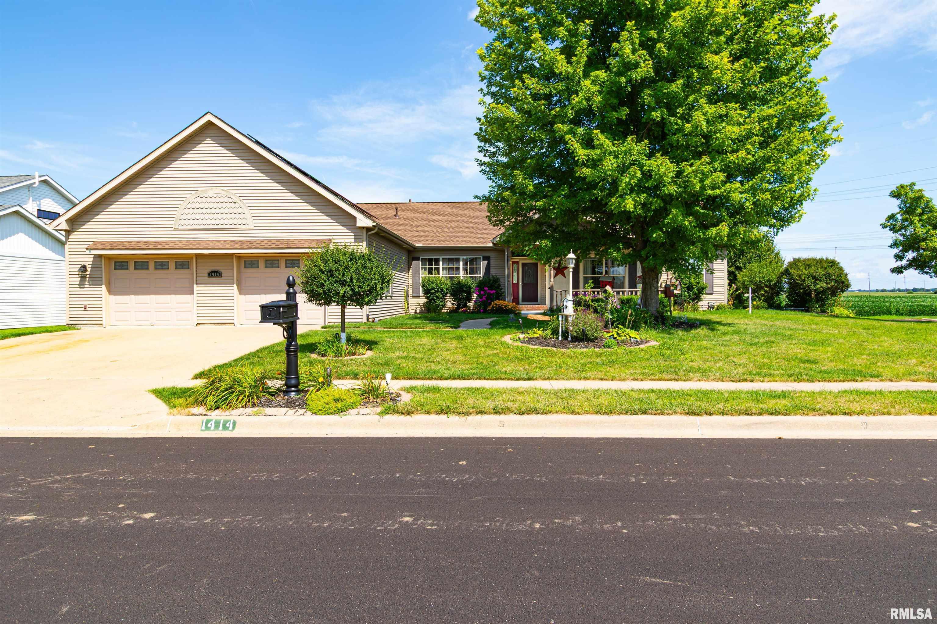 Home for sale at 1414 S MISSOURI Avenue  in Morton Illinois!