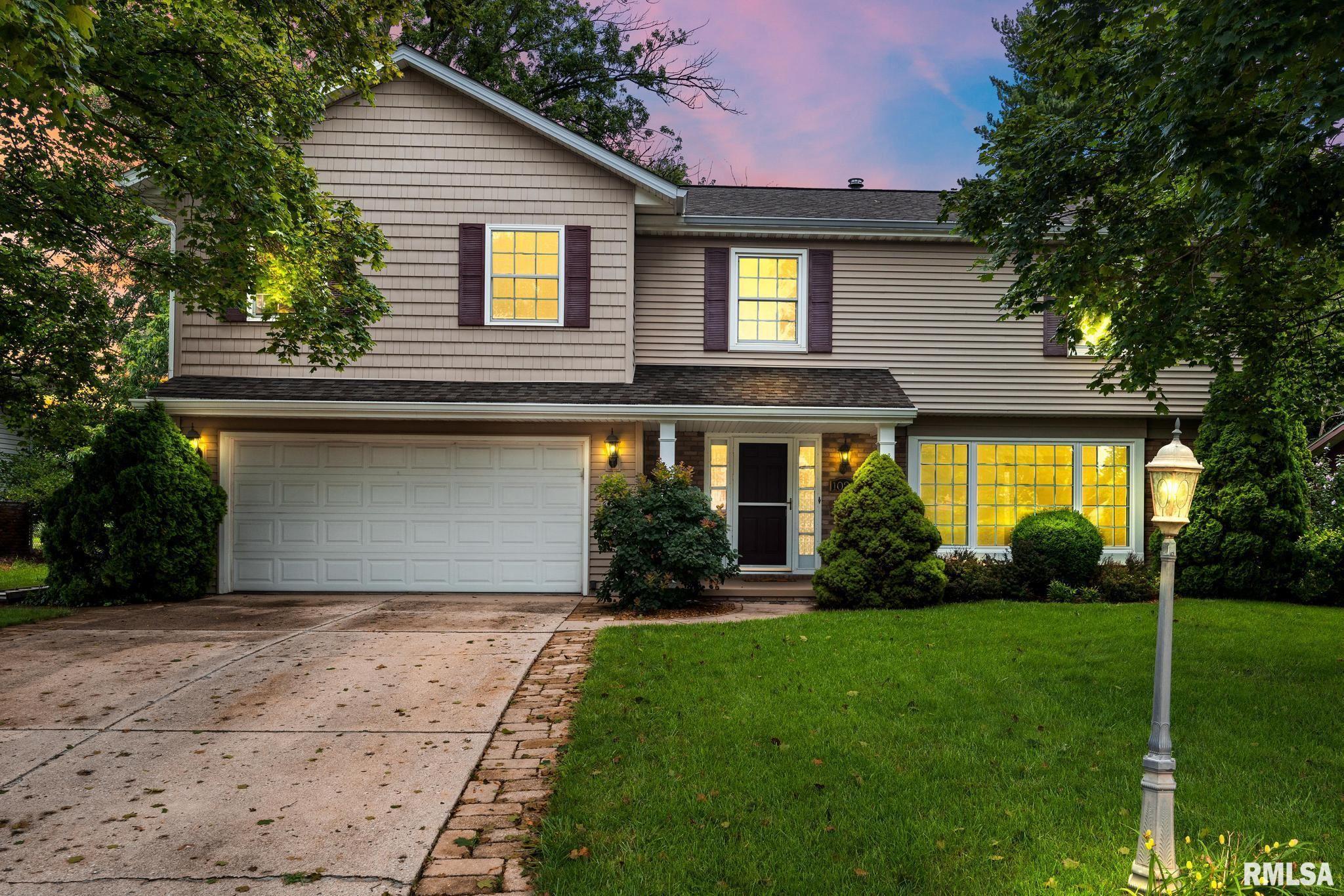 Luxury Home for sale at 1021 E MADISON Street  in Morton Illinois!