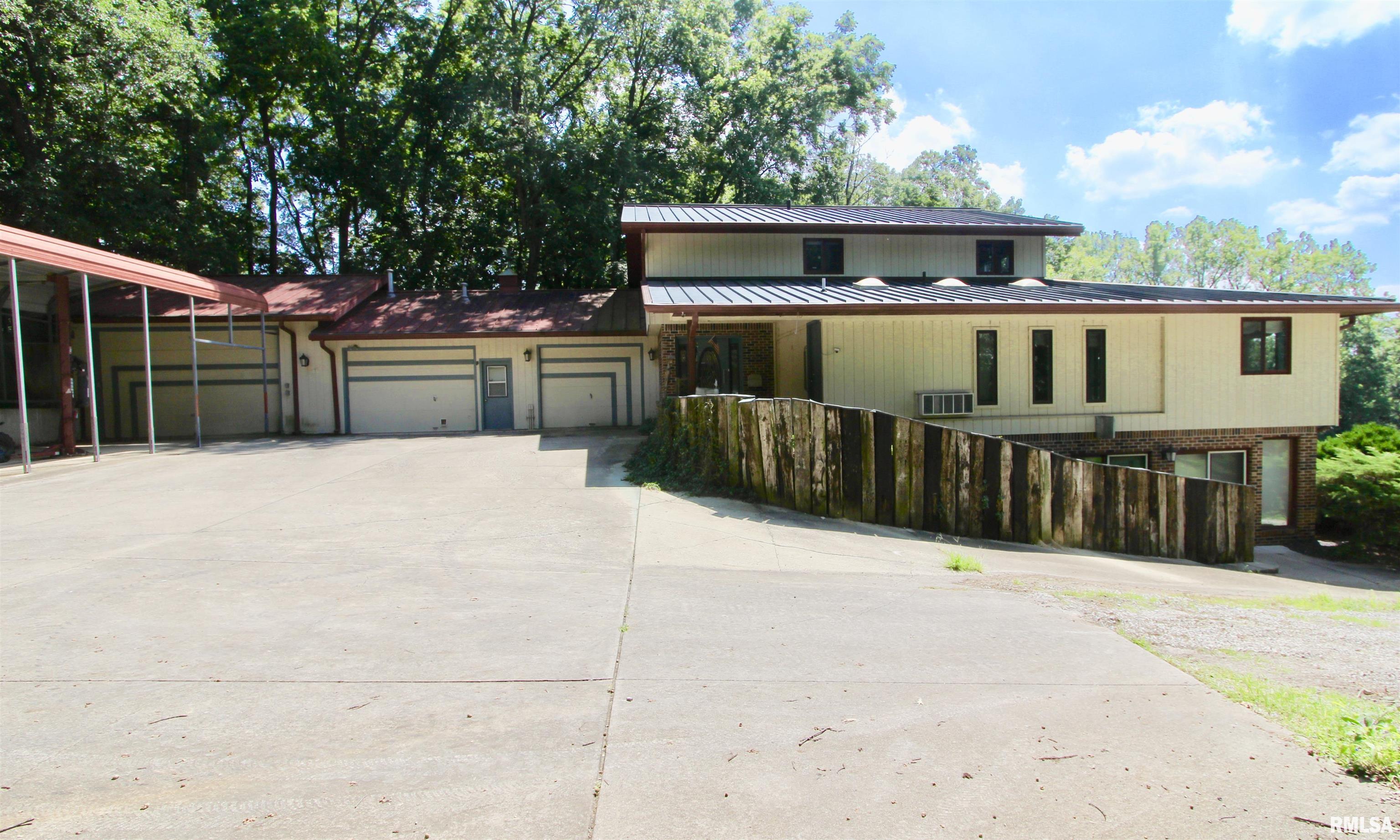 Luxury Home for sale at 4121 N KOERNER Road  in Peoria Illinois!