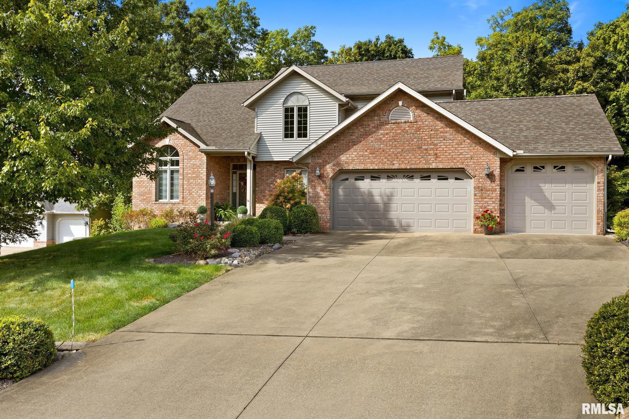 Luxury Home for sale at 315  ELIZABETH POINTE Drive  in Metamora Illinois!