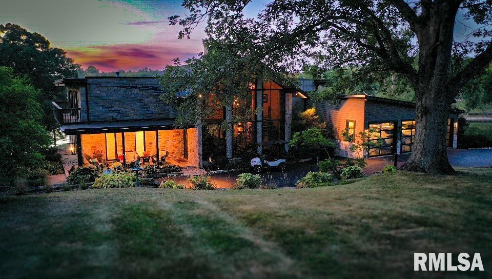 Luxury Home for sale at 15558 E Kenabeck Trail  in Cuba Illinois! Luxury Home for sale at 15558 E Kenabeck Trail  in Cuba Illinois!