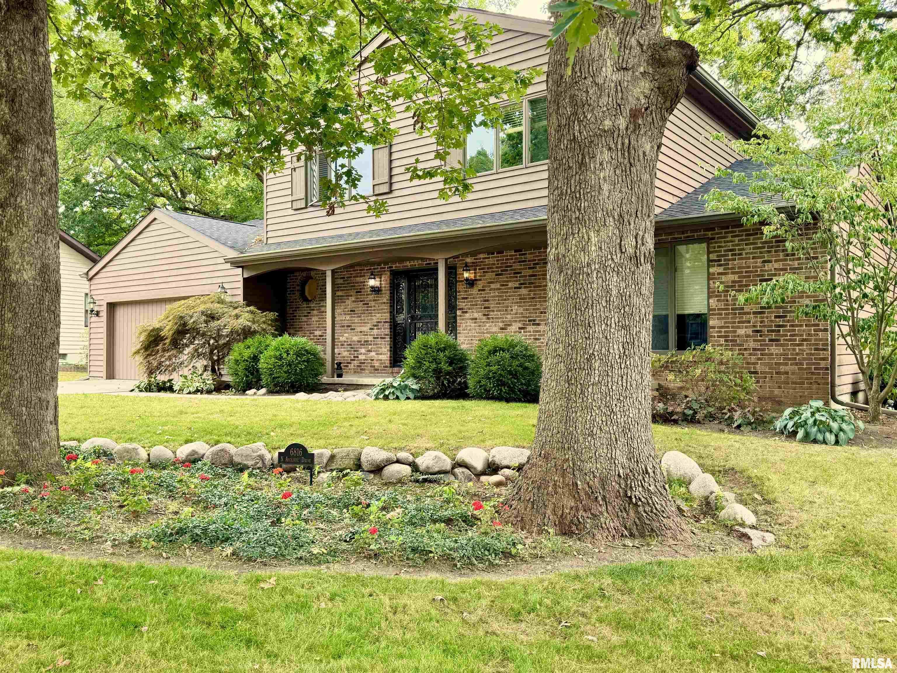Luxury Home for sale at 6816 N AYCLIFFE Drive  in Peoria Illinois! Luxury Home for sale at 6816 N AYCLIFFE Drive  in Peoria Illinois!