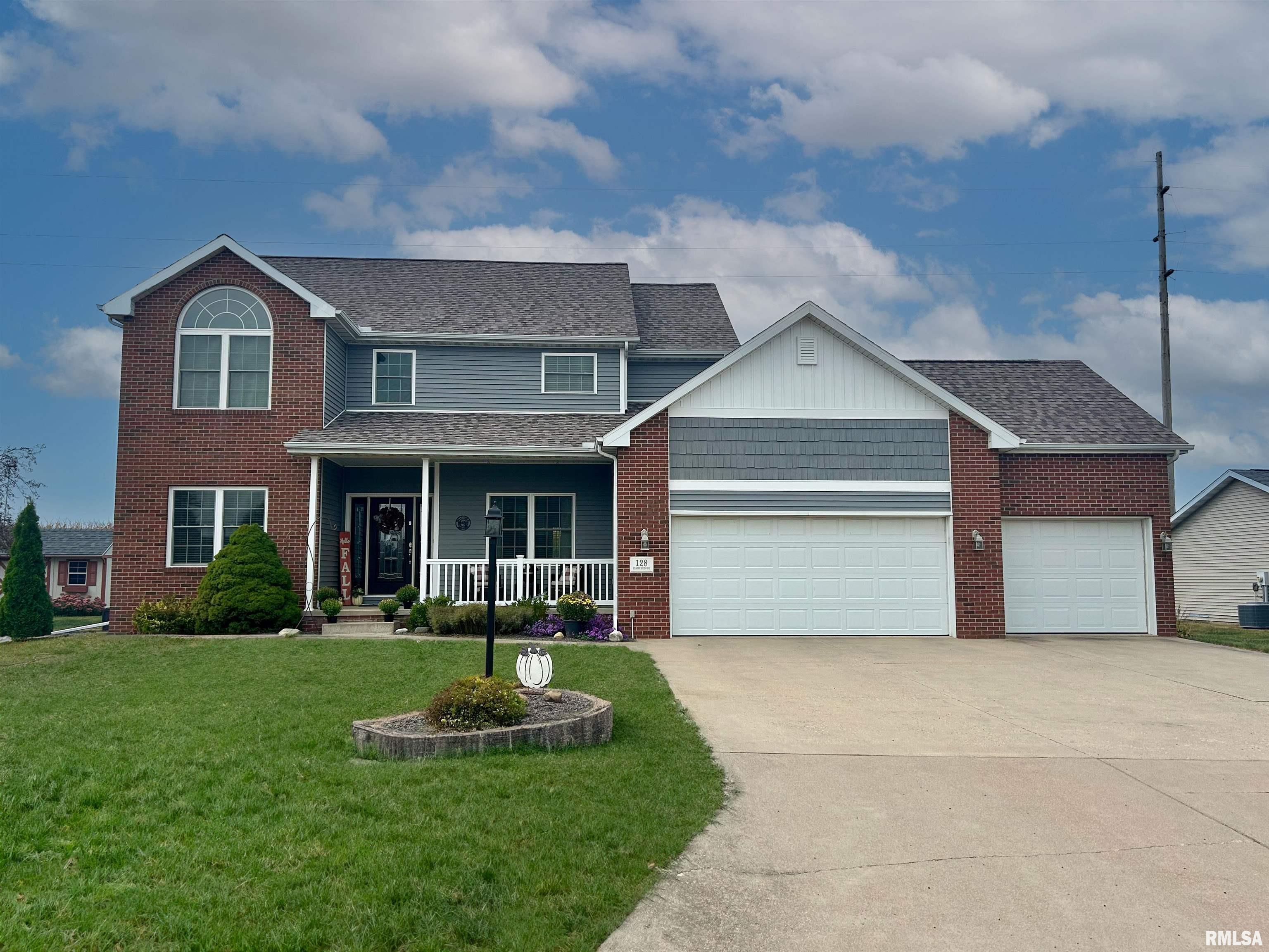 Luxury Home for sale at 128  HEATHERVIEW Drive  in East Peoria Illinois! Luxury Home for sale at 128  HEATHERVIEW Drive  in East Peoria Illinois!