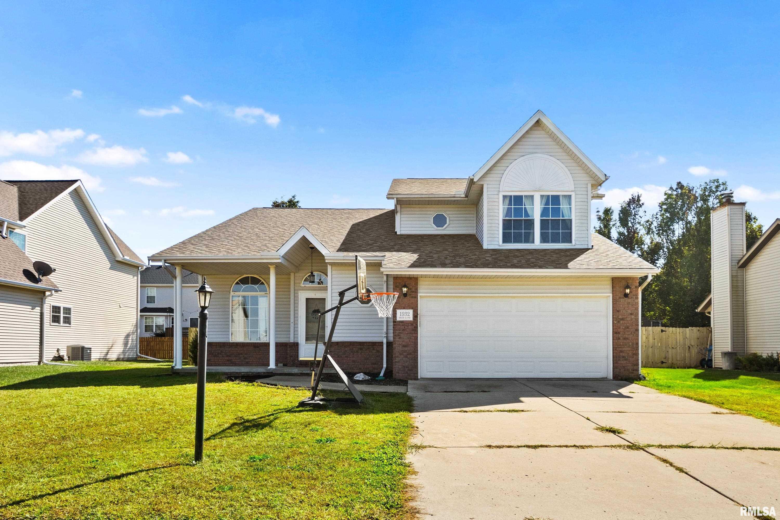 Price change at 1932  DEER Lane  in Washington Illinois!