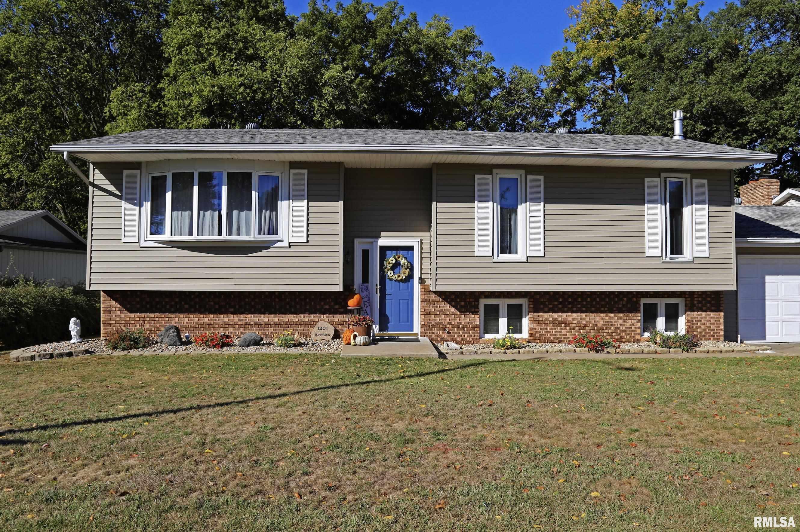 Home for sale at 1201  HAWTHORNE Avenue  in Pekin Illinois!