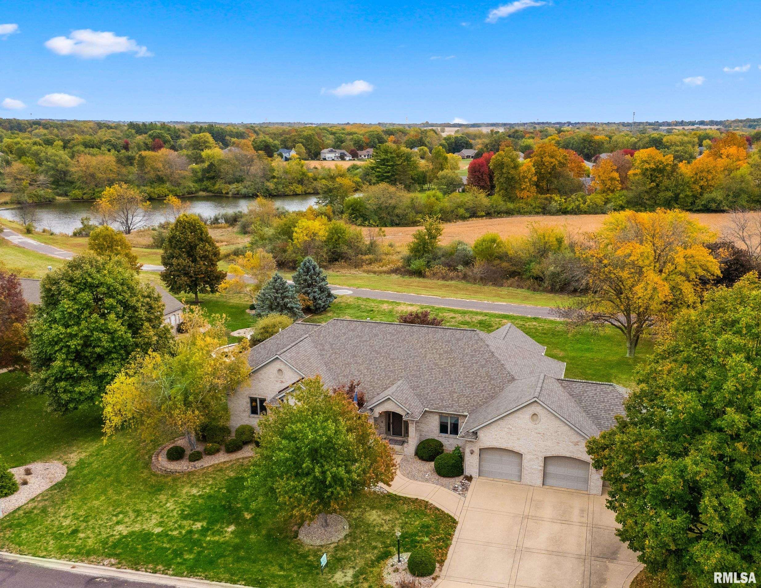 Price change at 623  COUNTRY CLUB Lane  in Pekin Illinois!