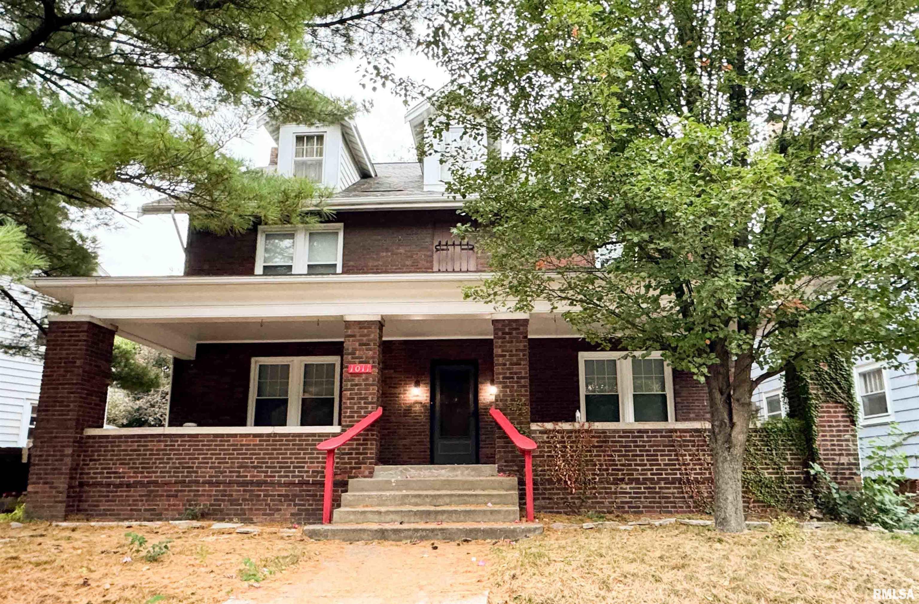 Home for sale at 1011 N FARMINGTON Road in Peoria Illinois! Home for sale at 1011 N FARMINGTON Road in Peoria Illinois!