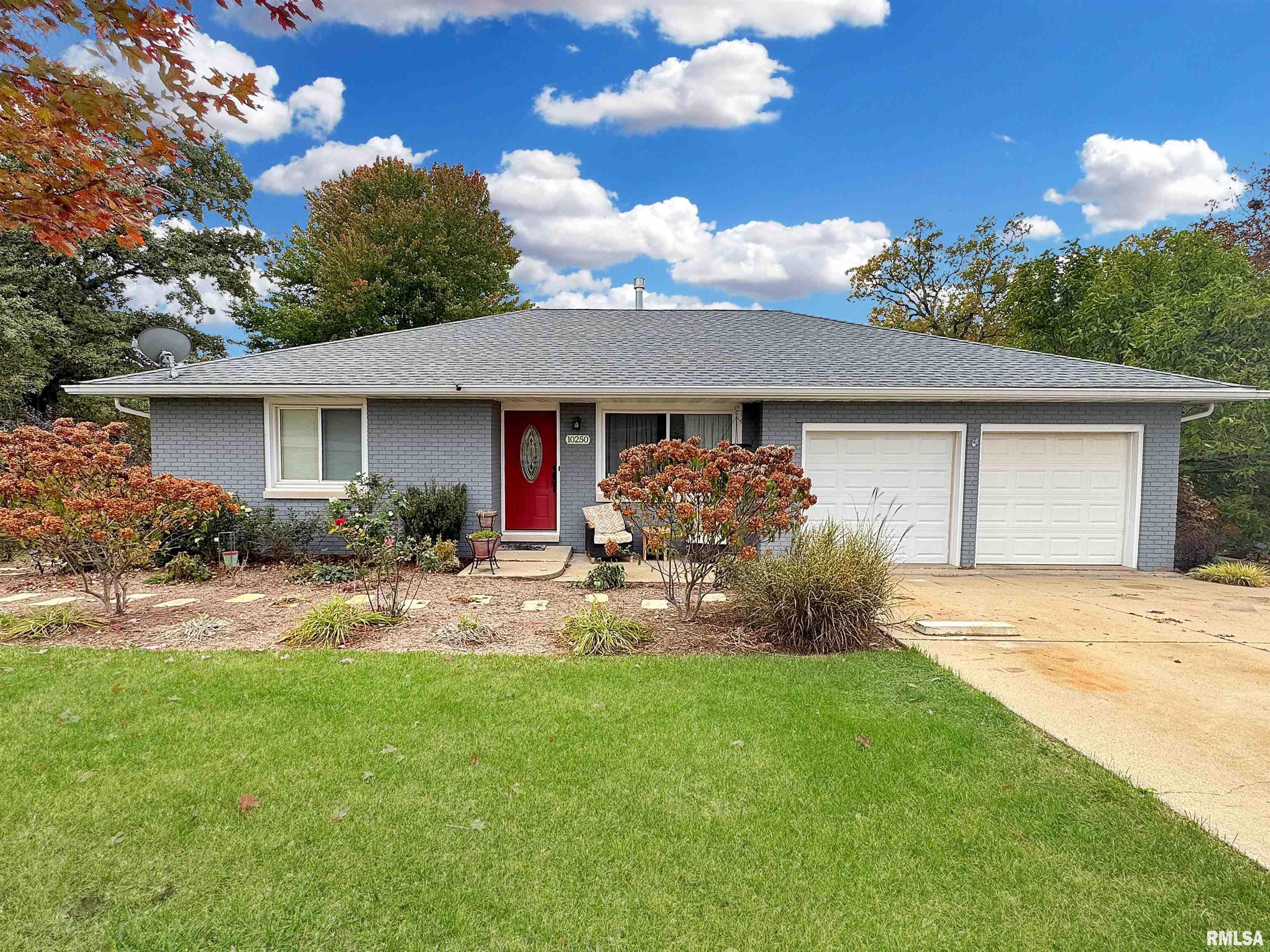 Home for sale at 10250 W LAKE CAMELOT Drive in Mapleton Illinois! Home for sale at 10250 W LAKE CAMELOT Drive in Mapleton Illinois!