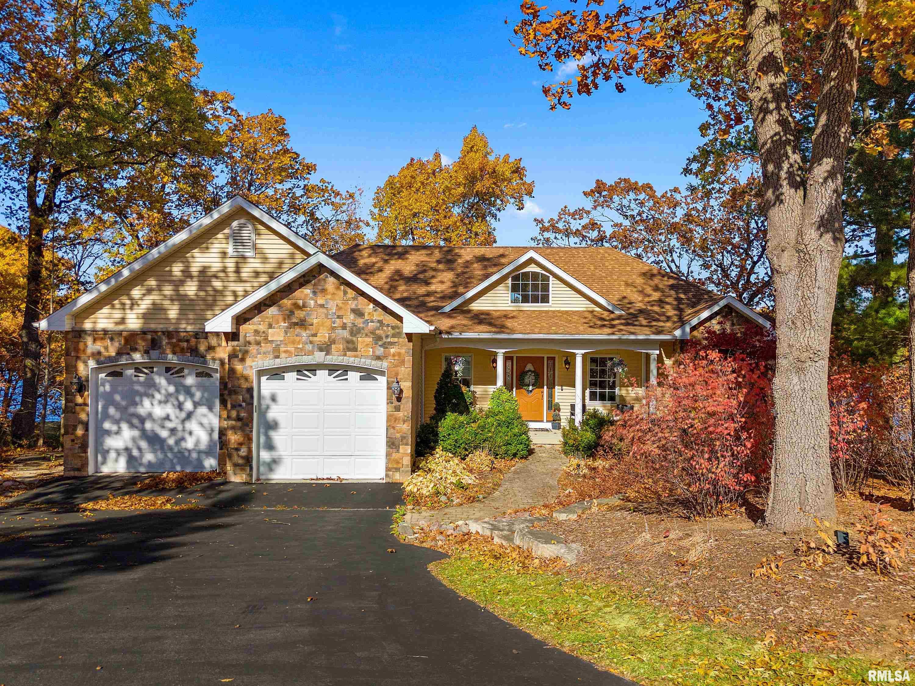 Luxury Home for sale at 3190 OAK RUN Drive in Dahinda Illinois! Luxury Home for sale at 3190 OAK RUN Drive in Dahinda Illinois!