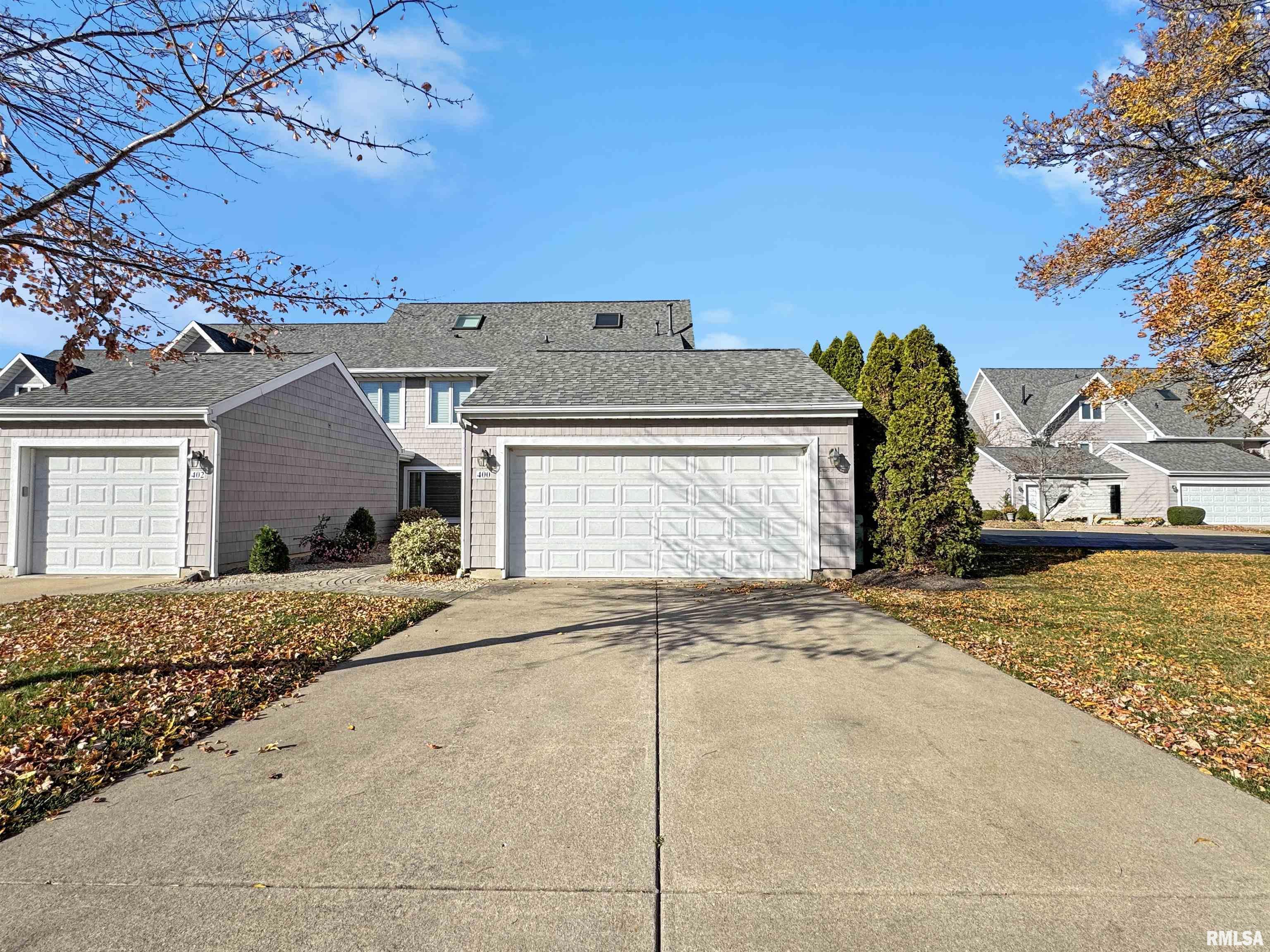 Home for sale at 400 HARBOR POINTE Drive in East Peoria Illinois! Home for sale at 400 HARBOR POINTE Drive in East Peoria Illinois!