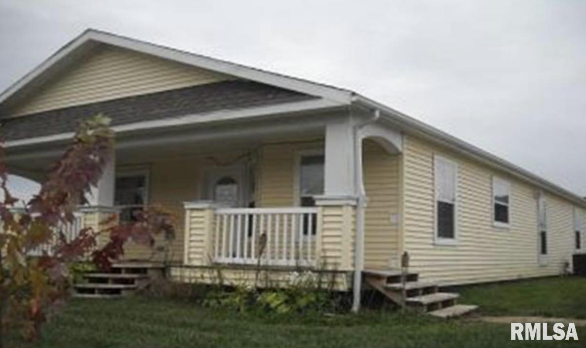 Luxury Home for sale at 1393 Lacon Road in Lacon Illinois! Luxury Home for sale at 1393 Lacon Road in Lacon Illinois!