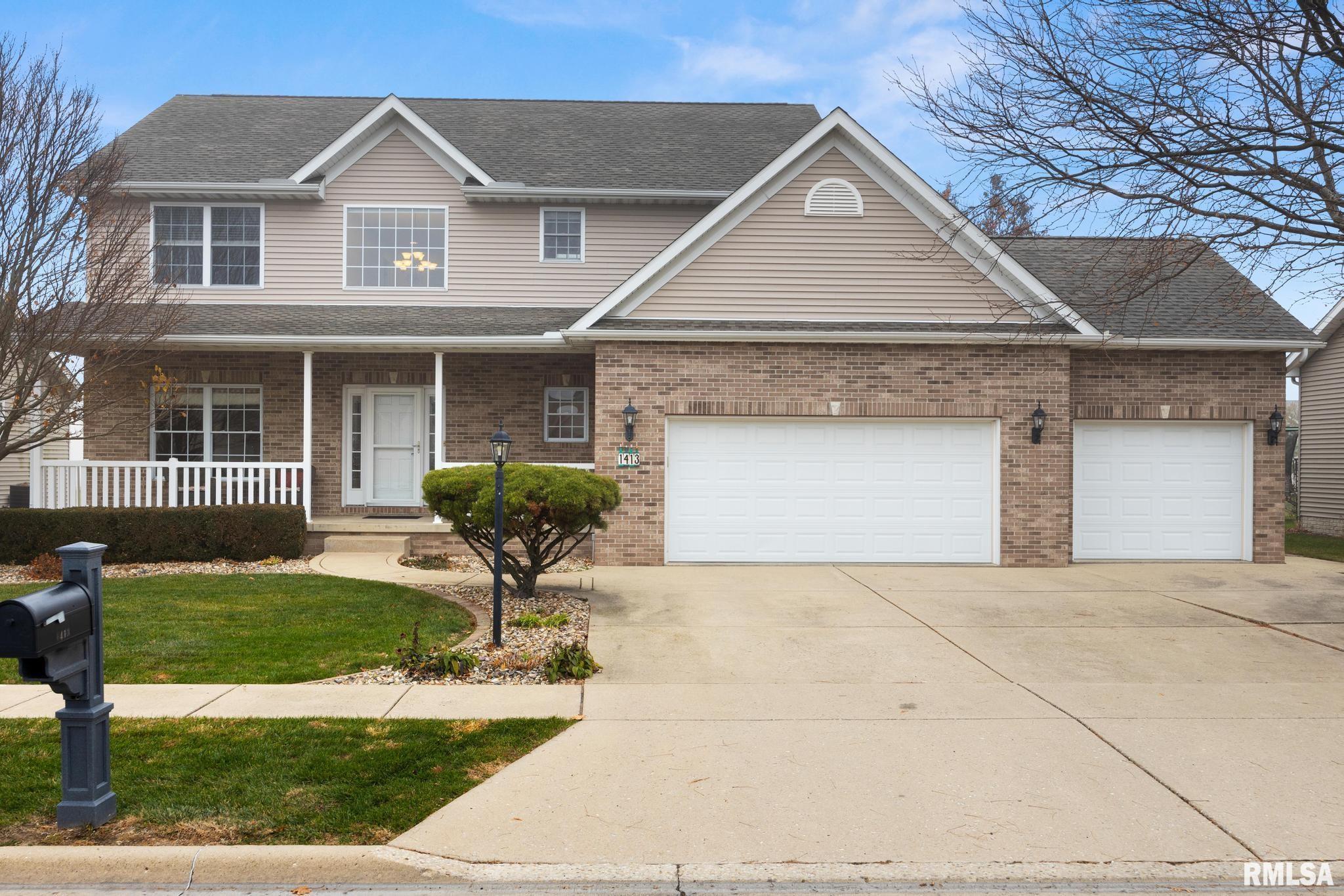 Luxury Home for sale at 1413 ASPEN Drive in Washington Illinois! Luxury Home for sale at 1413 ASPEN Drive in Washington Illinois!
