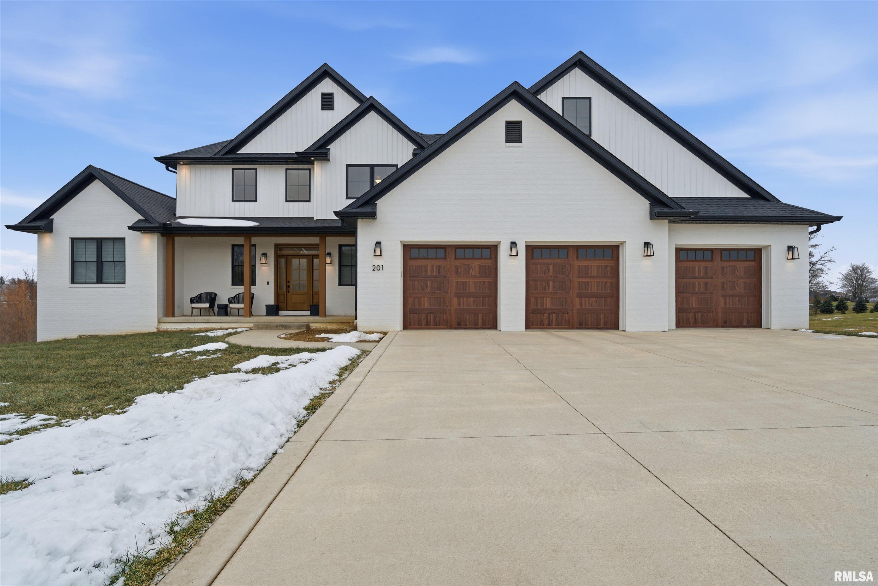 Luxury Home for sale at 201 Royal Point Court in Pekin Illinois! Luxury Home for sale at 201 Royal Point Court in Pekin Illinois!