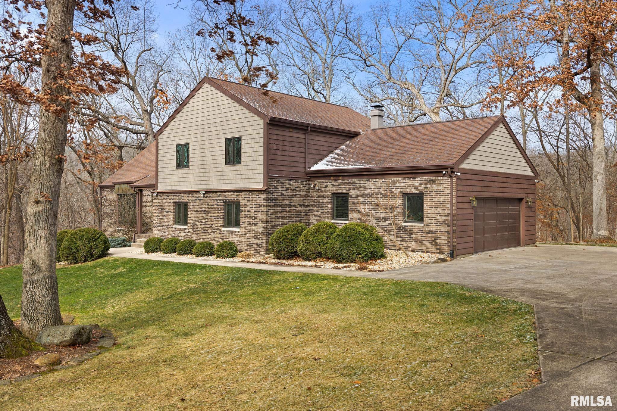 Luxury Home for sale at 11913 W SWEETBRIAR Lane  in Brimfield Illinois!