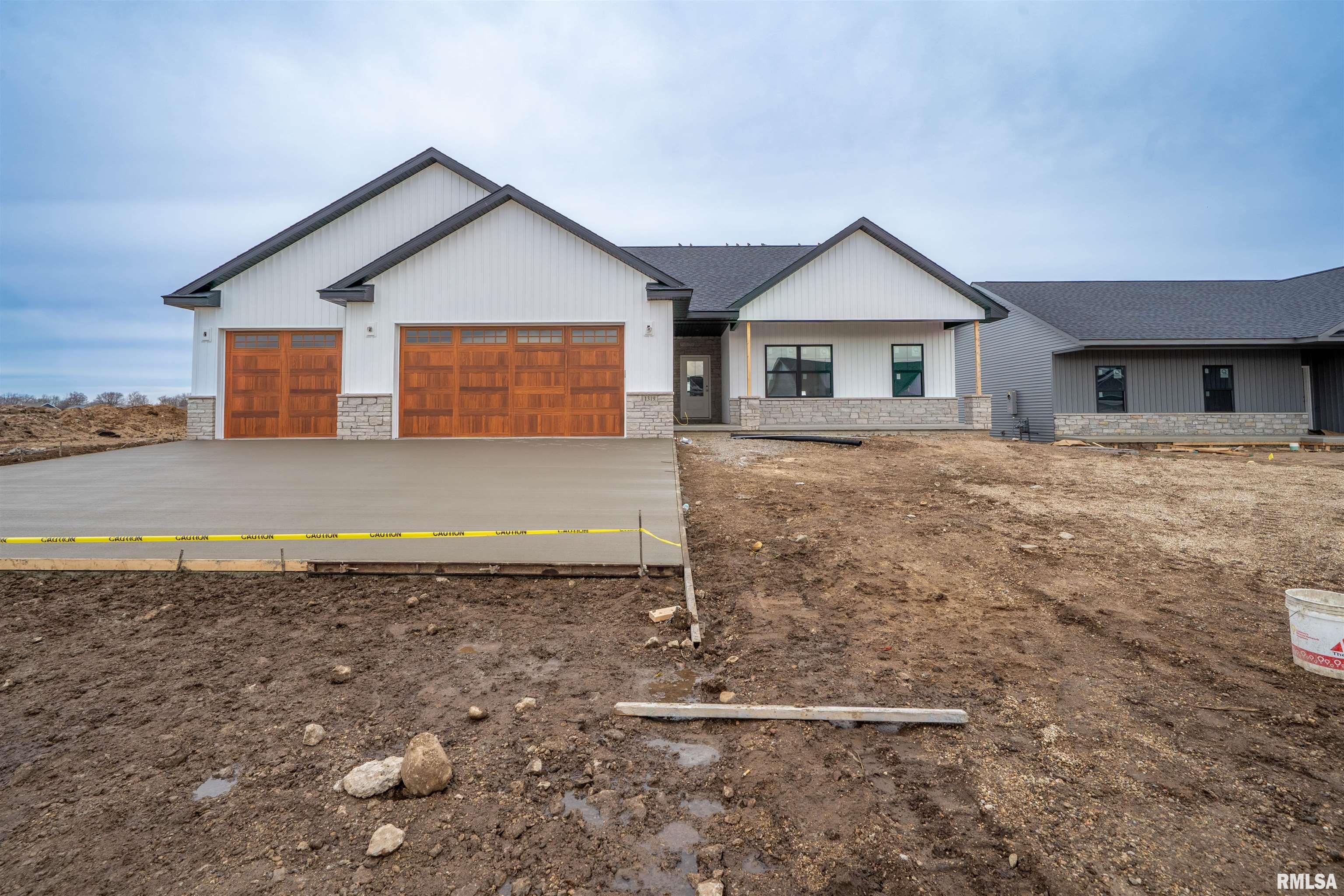 Luxury Home for sale at 1319 W HILLCREST Drive in Chillicothe Illinois! Luxury Home for sale at 1319 W HILLCREST Drive in Chillicothe Illinois!