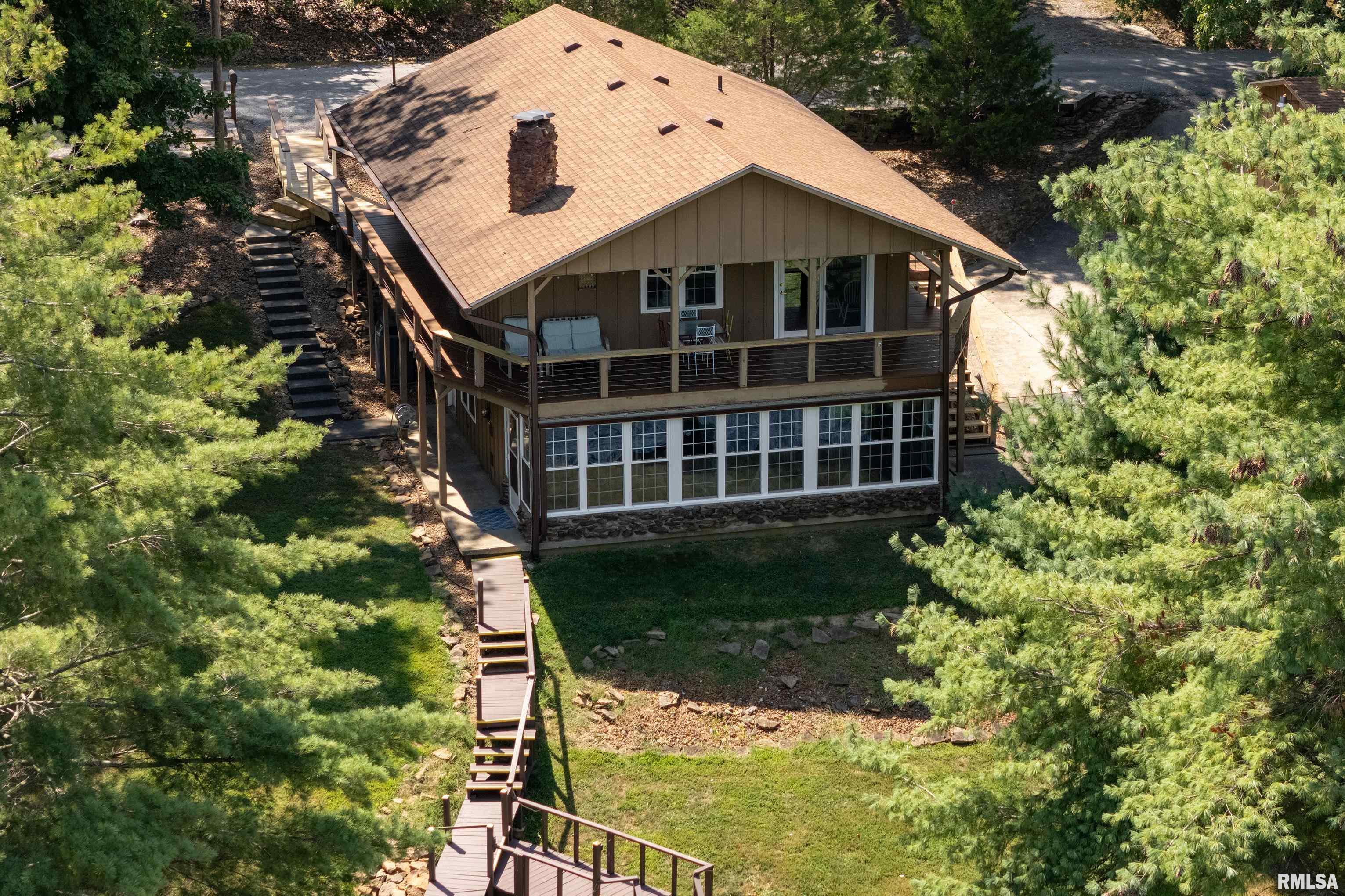 Luxury Home for sale at 135 OAK Circle in Goreville Illinois! Luxury Home for sale at 135 OAK Circle in Goreville Illinois!