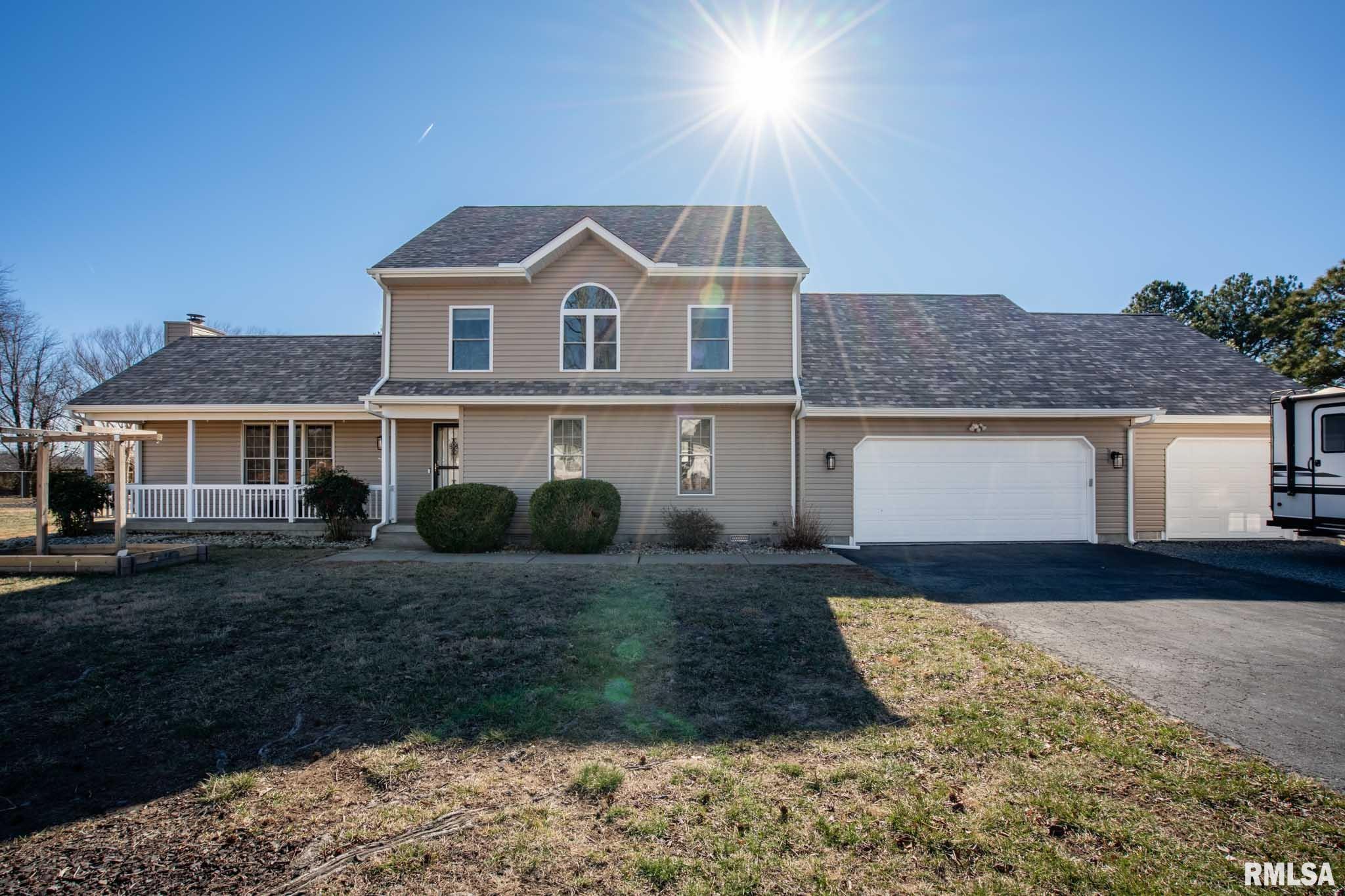 Home for sale at 1707  Quail Run   in Marion Illinois!