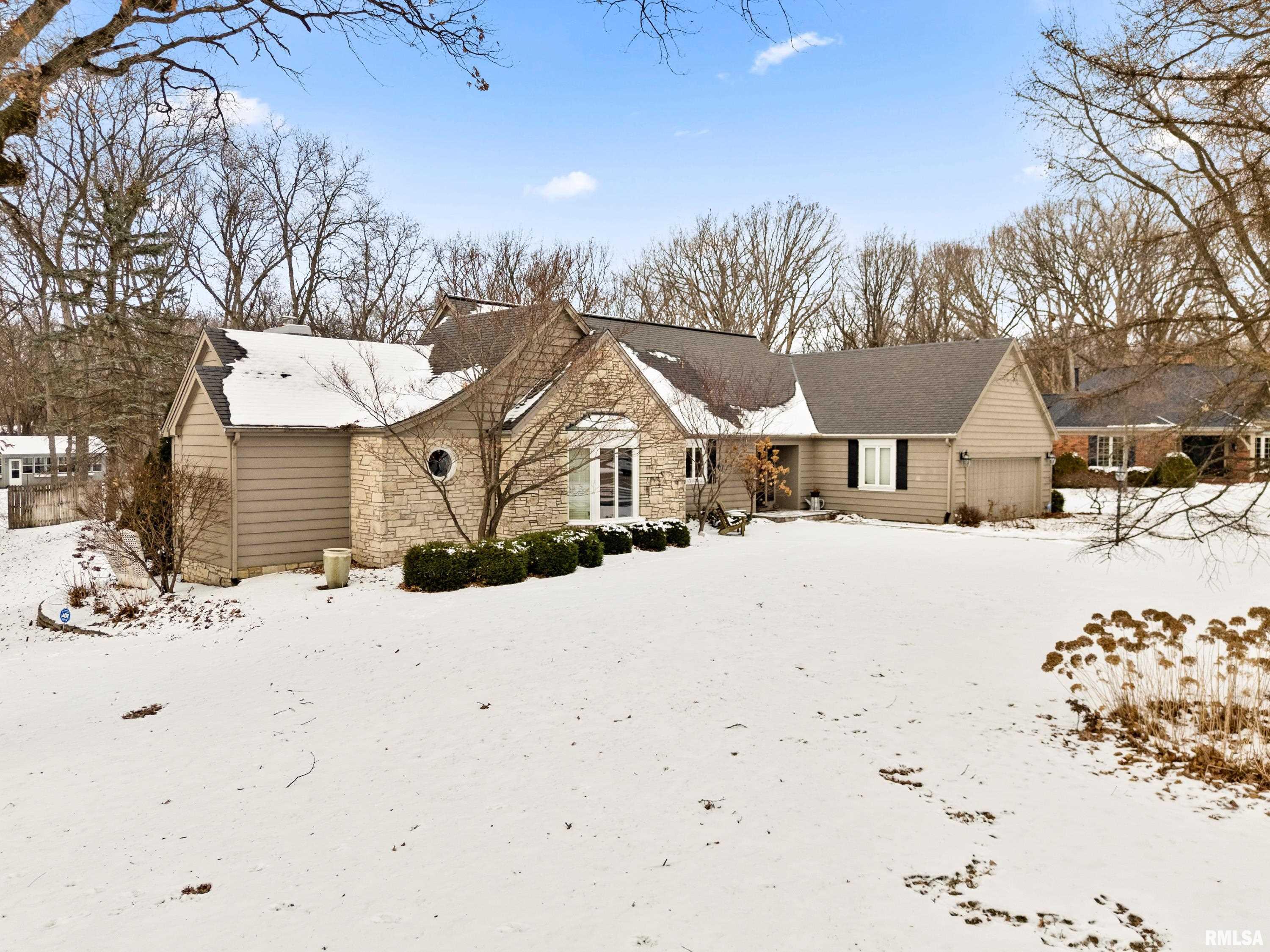 Luxury Home for sale at 509 W HIDDEN Lane  in Peoria Illinois!