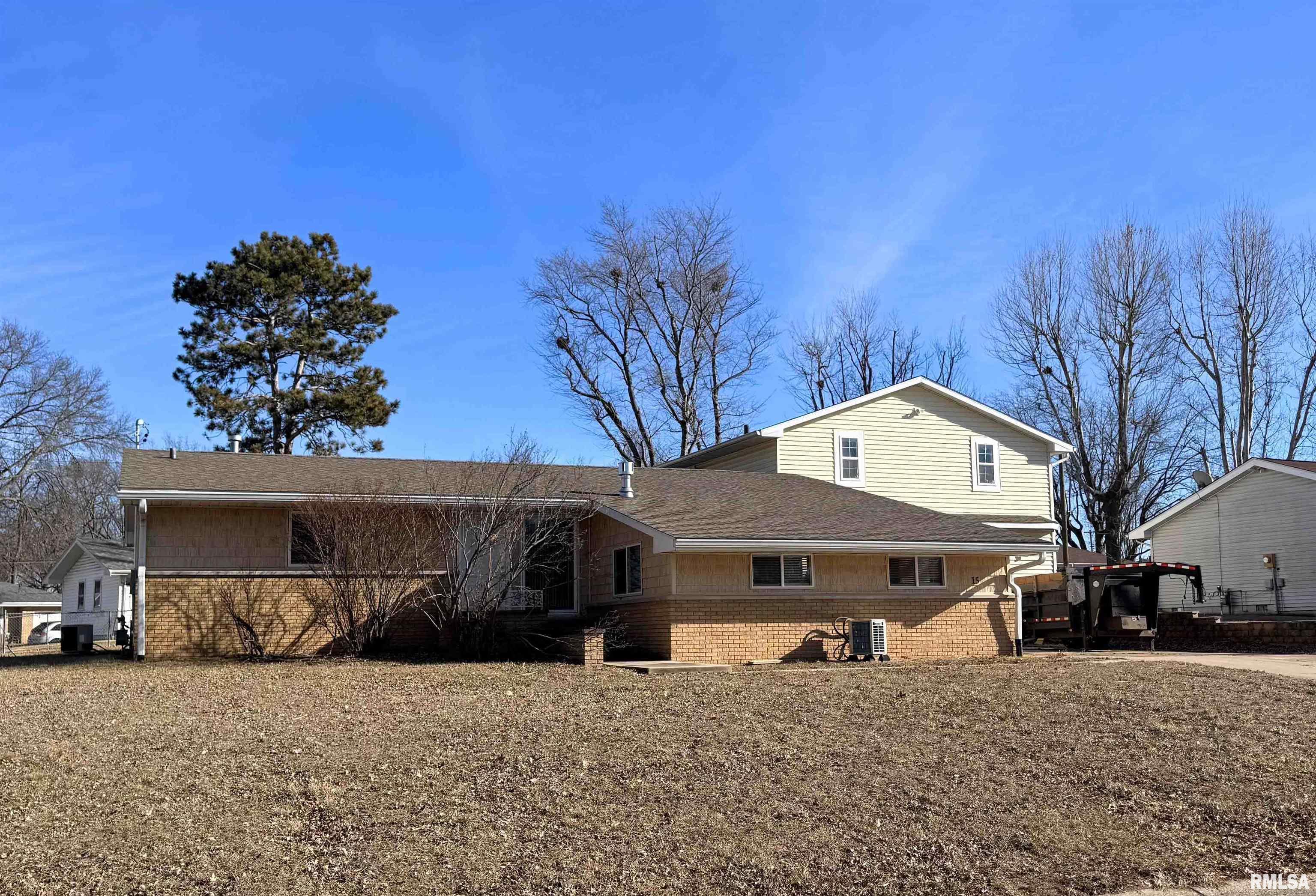 Home for sale at 15 SANDALWOOD Lane in Bartonville Illinois! Home for sale at 15 SANDALWOOD Lane in Bartonville Illinois!