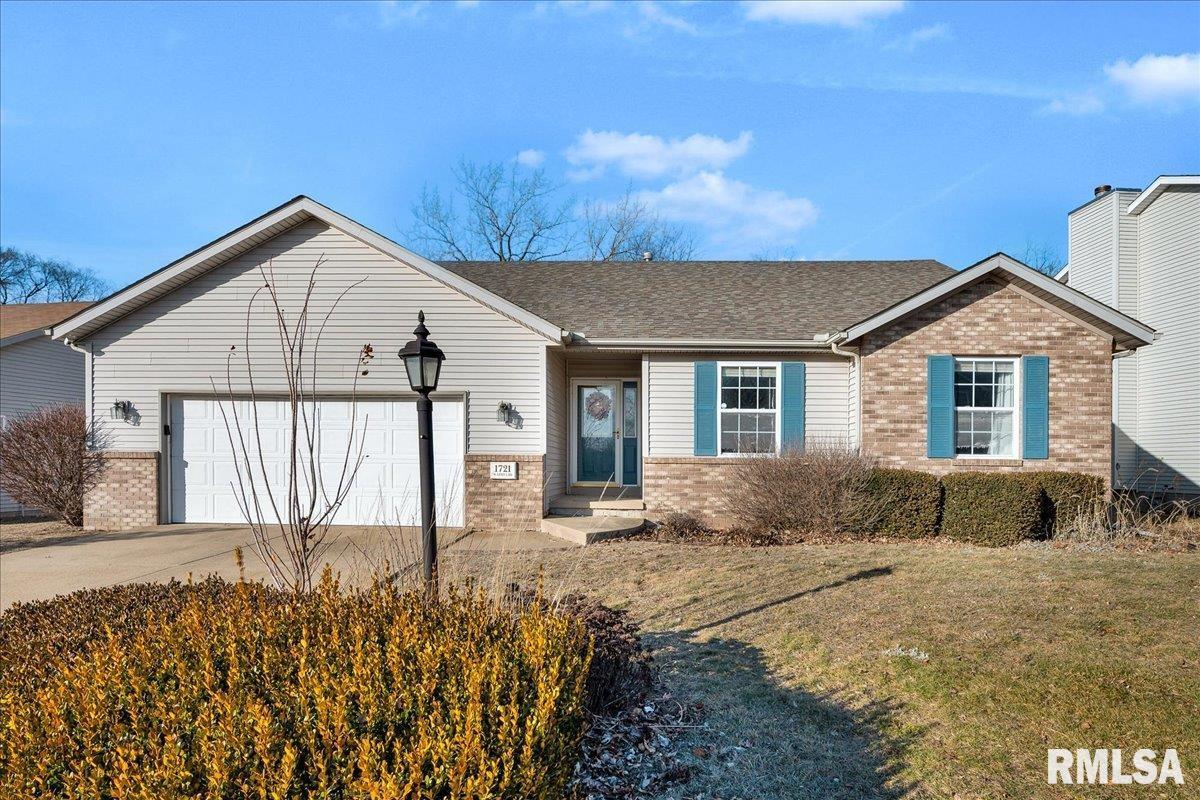 Home for sale at 1721 W GENEVA Road  in Peoria Illinois!