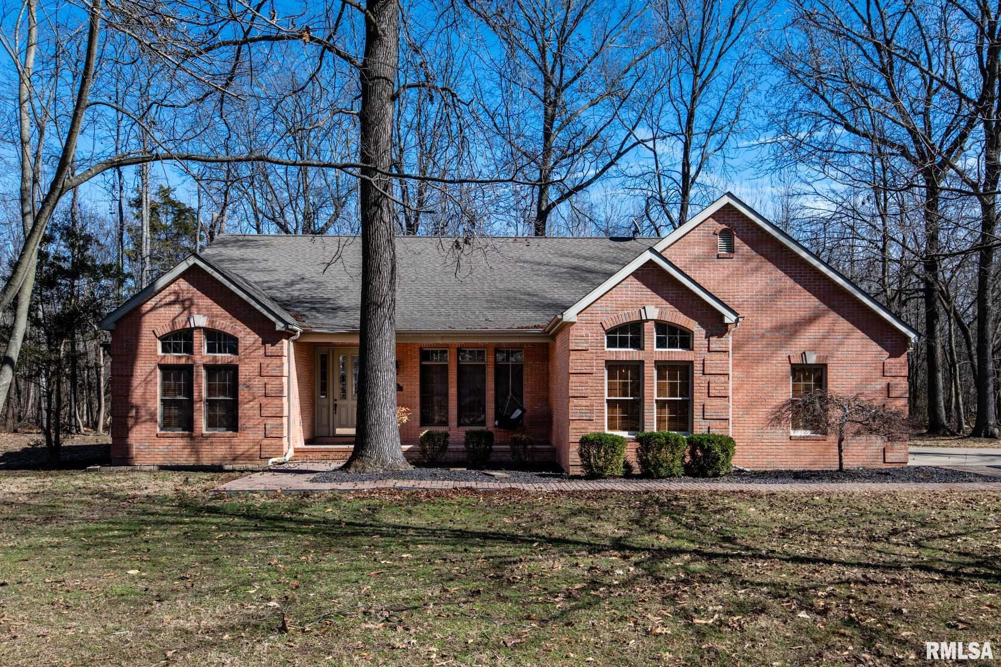Home for sale at 1818  Calico Road  in Marion Illinois!