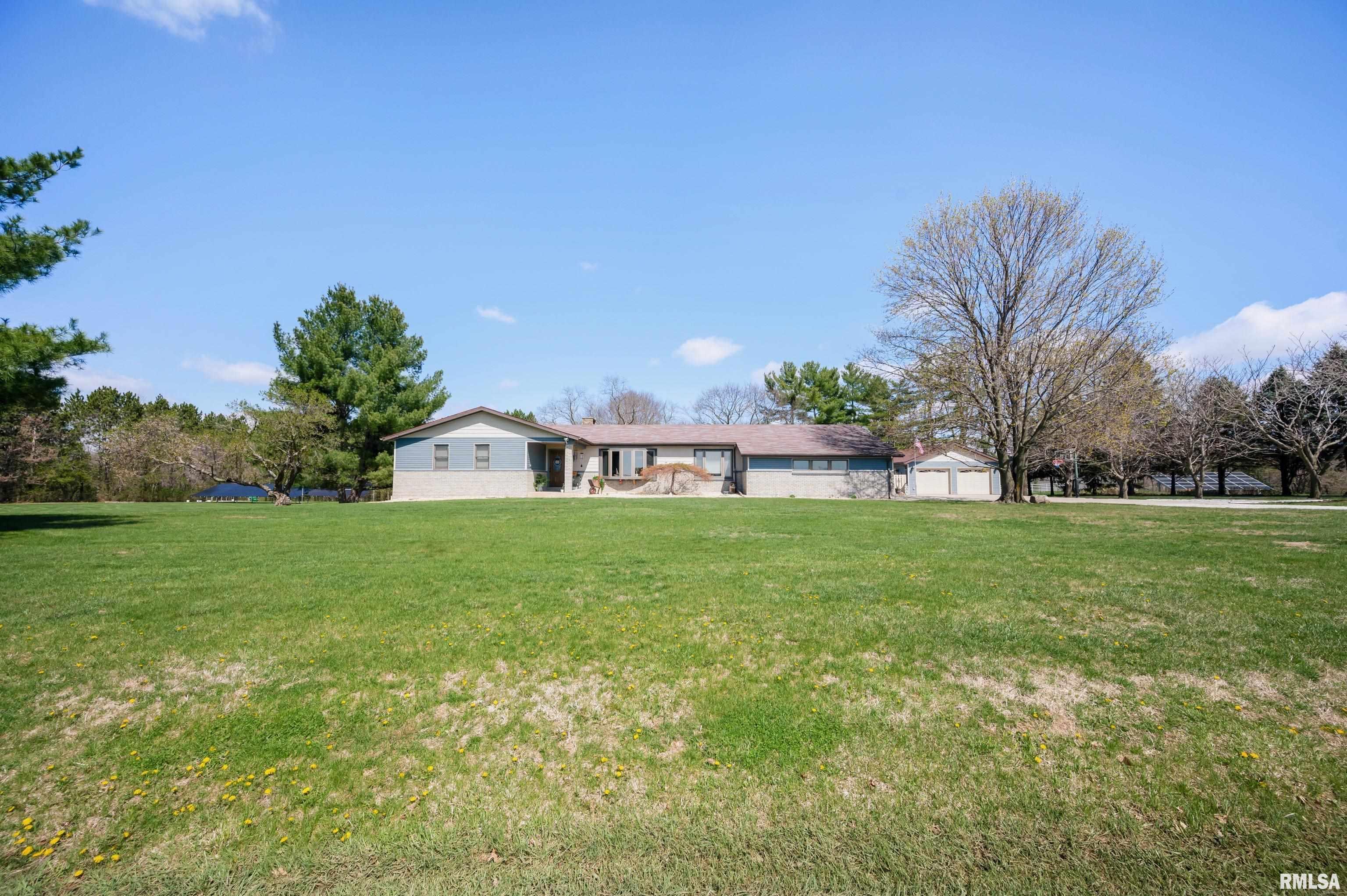 Luxury Home for sale at 348 CIRCLE SHORE Drive in Washington Illinois! Luxury Home for sale at 348 CIRCLE SHORE Drive in Washington Illinois!