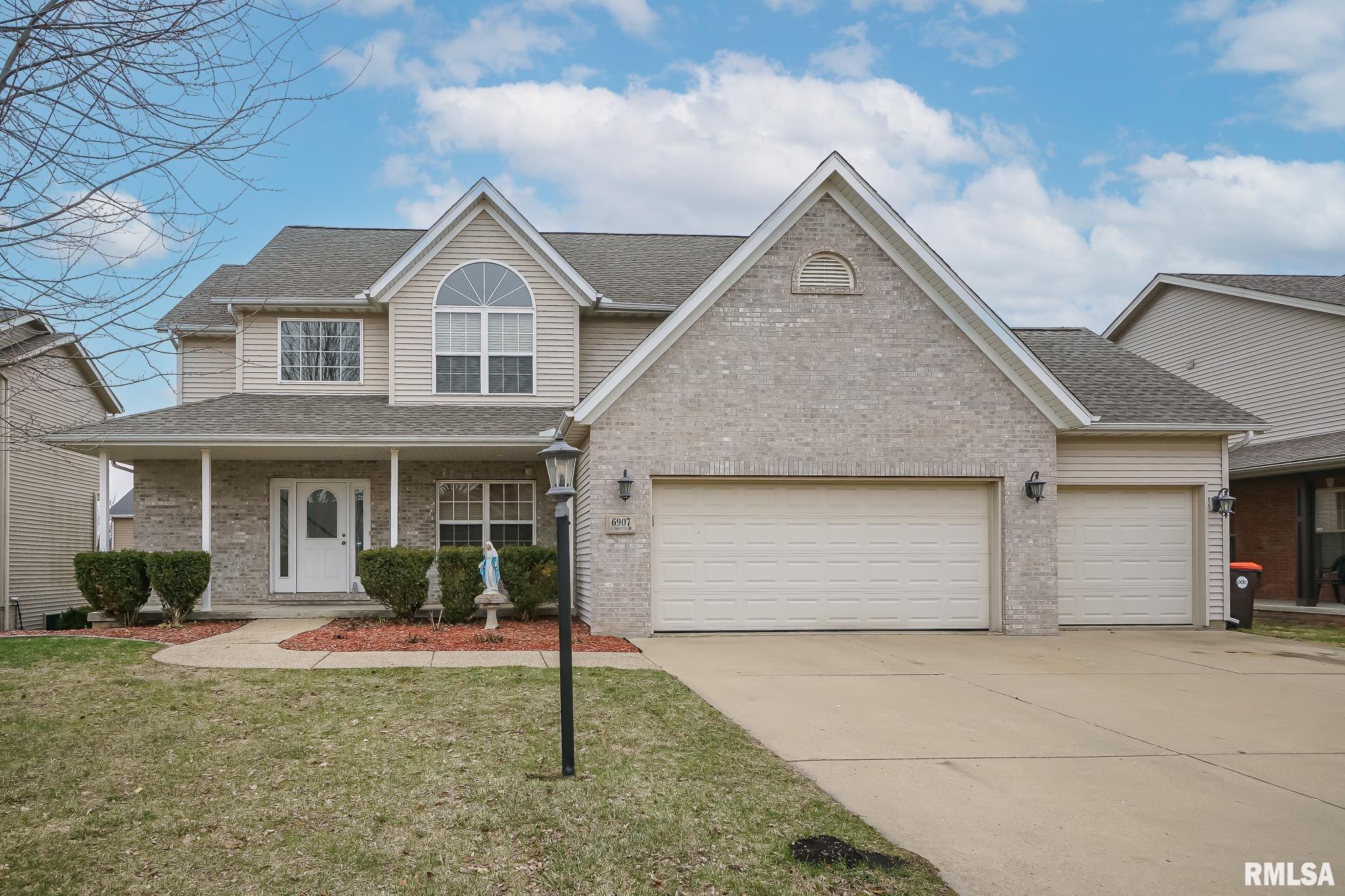 Luxury Home for sale at 6907 N GRAND FIR Drive in Peoria Illinois! Luxury Home for sale at 6907 N GRAND FIR Drive in Peoria Illinois!