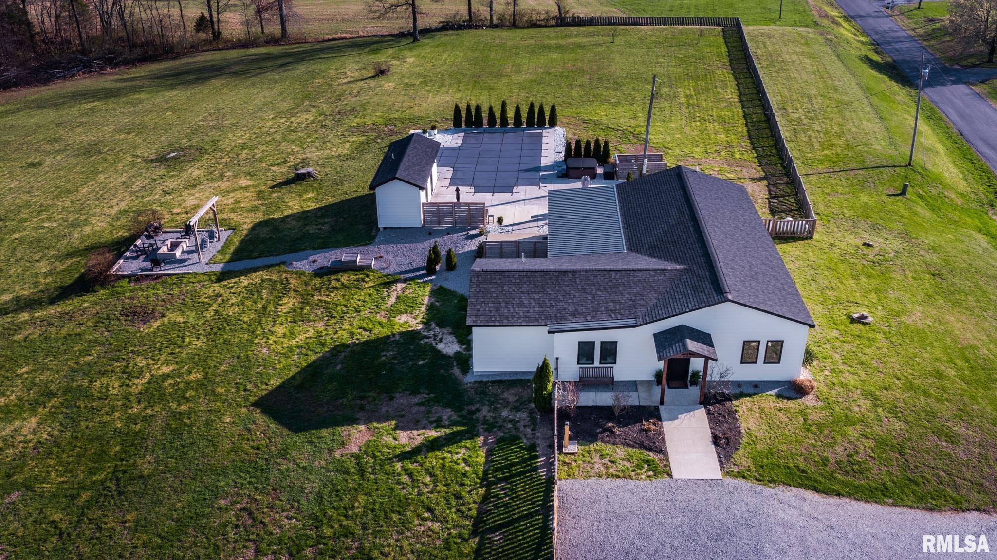 Luxury Home for sale at 1210 Dutchman Lake Road in Vienna Illinois! Luxury Home for sale at 1210 Dutchman Lake Road in Vienna Illinois!