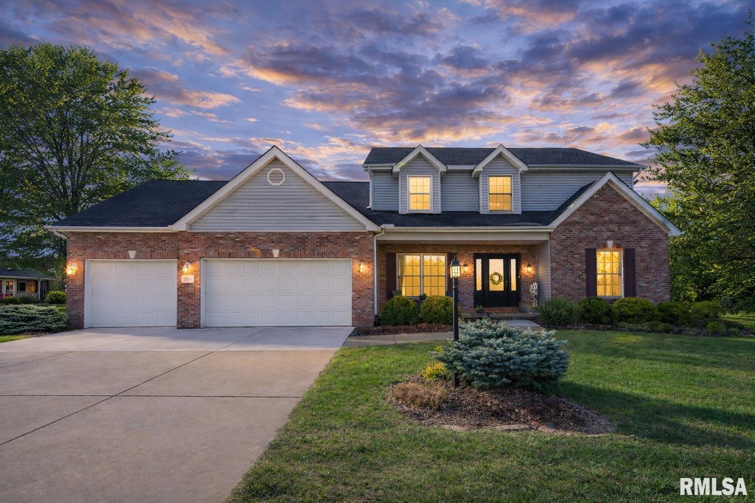 Luxury Home for sale at 2104 W BROADLAND Drive in Dunlap Illinois! Luxury Home for sale at 2104 W BROADLAND Drive in Dunlap Illinois!