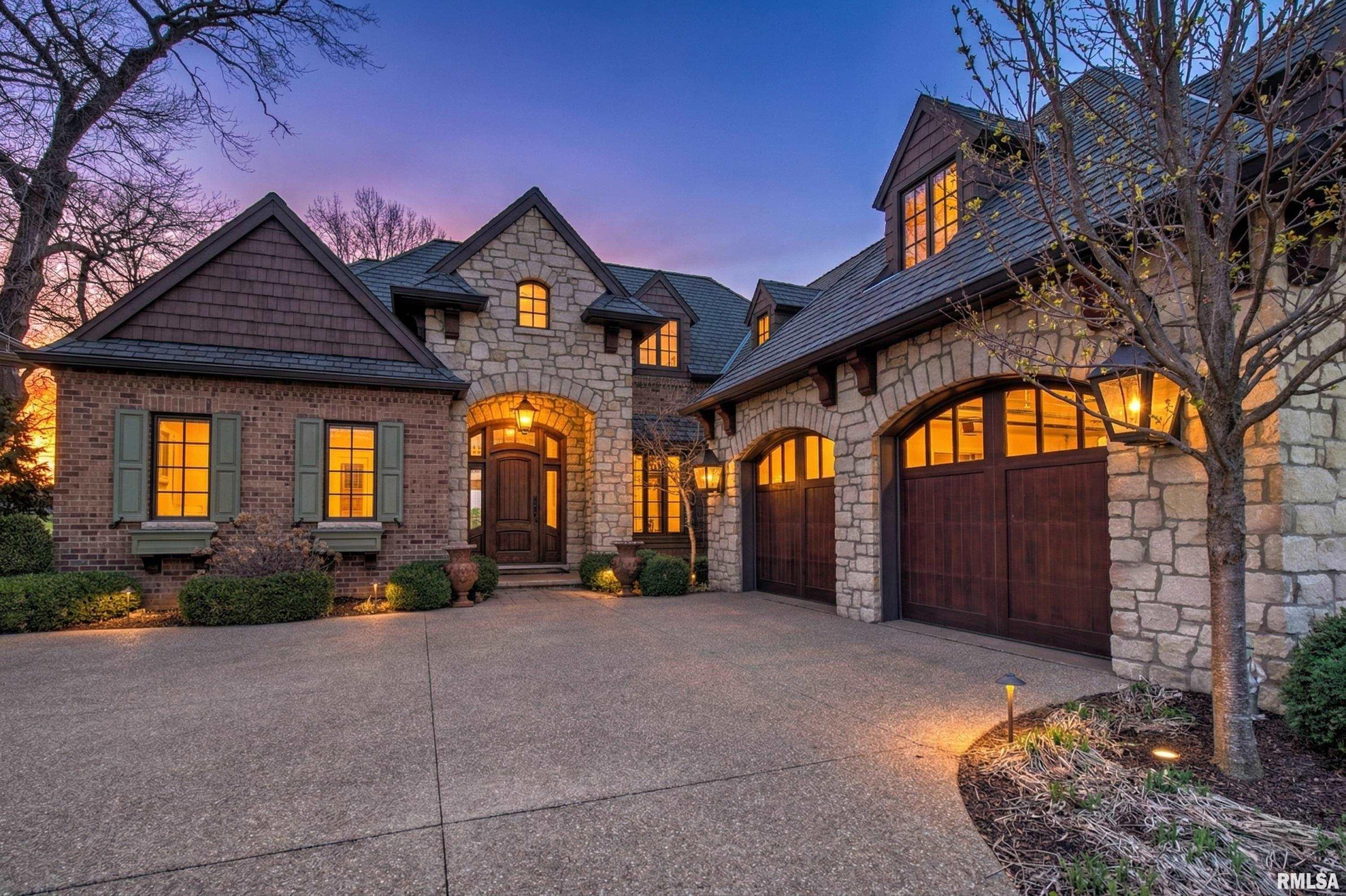 Luxury Home for sale at 4412 N MILLER Avenue  in Peoria Heights Illinois!