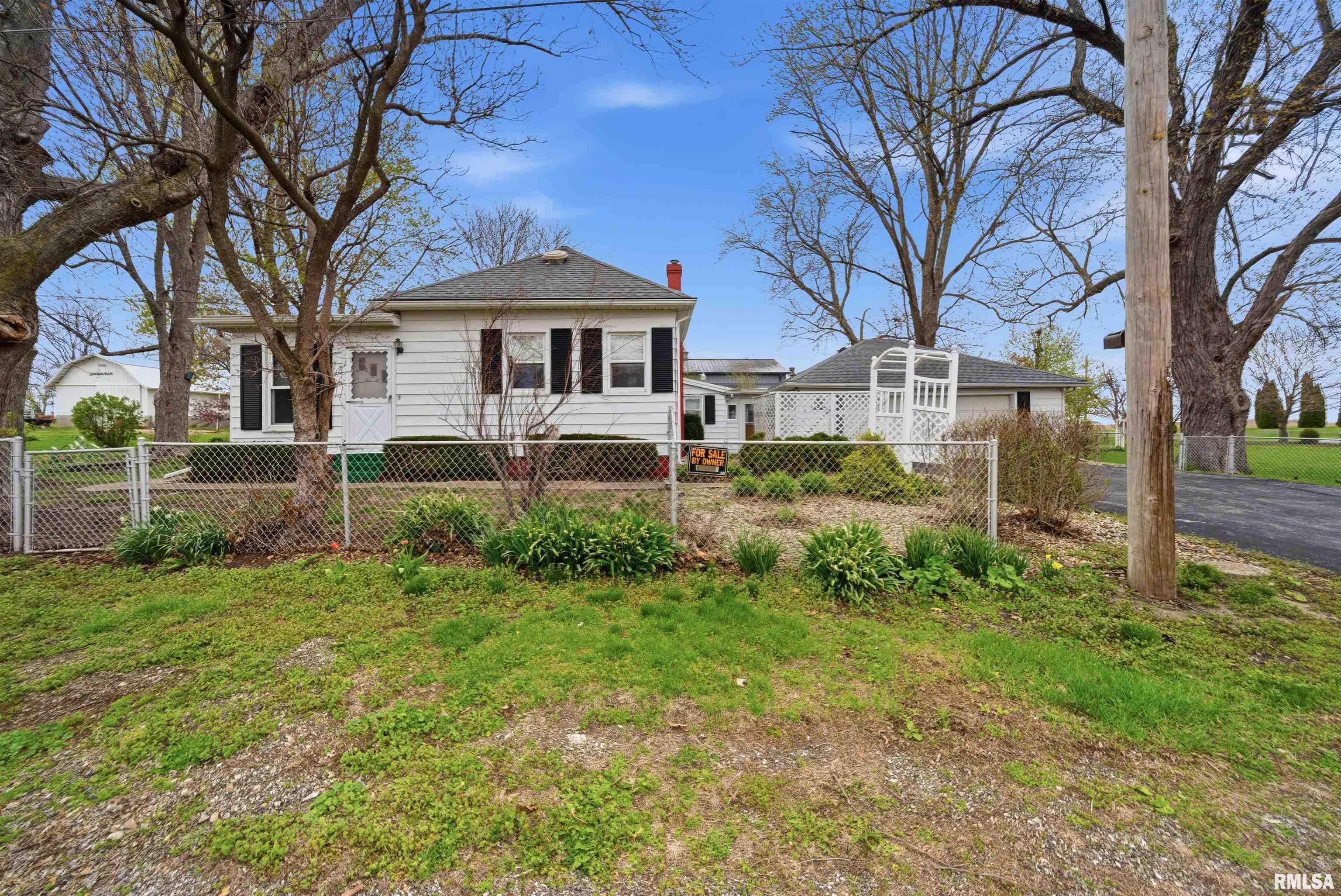 Price change at 105 W C Street  in Delavan Illinois!