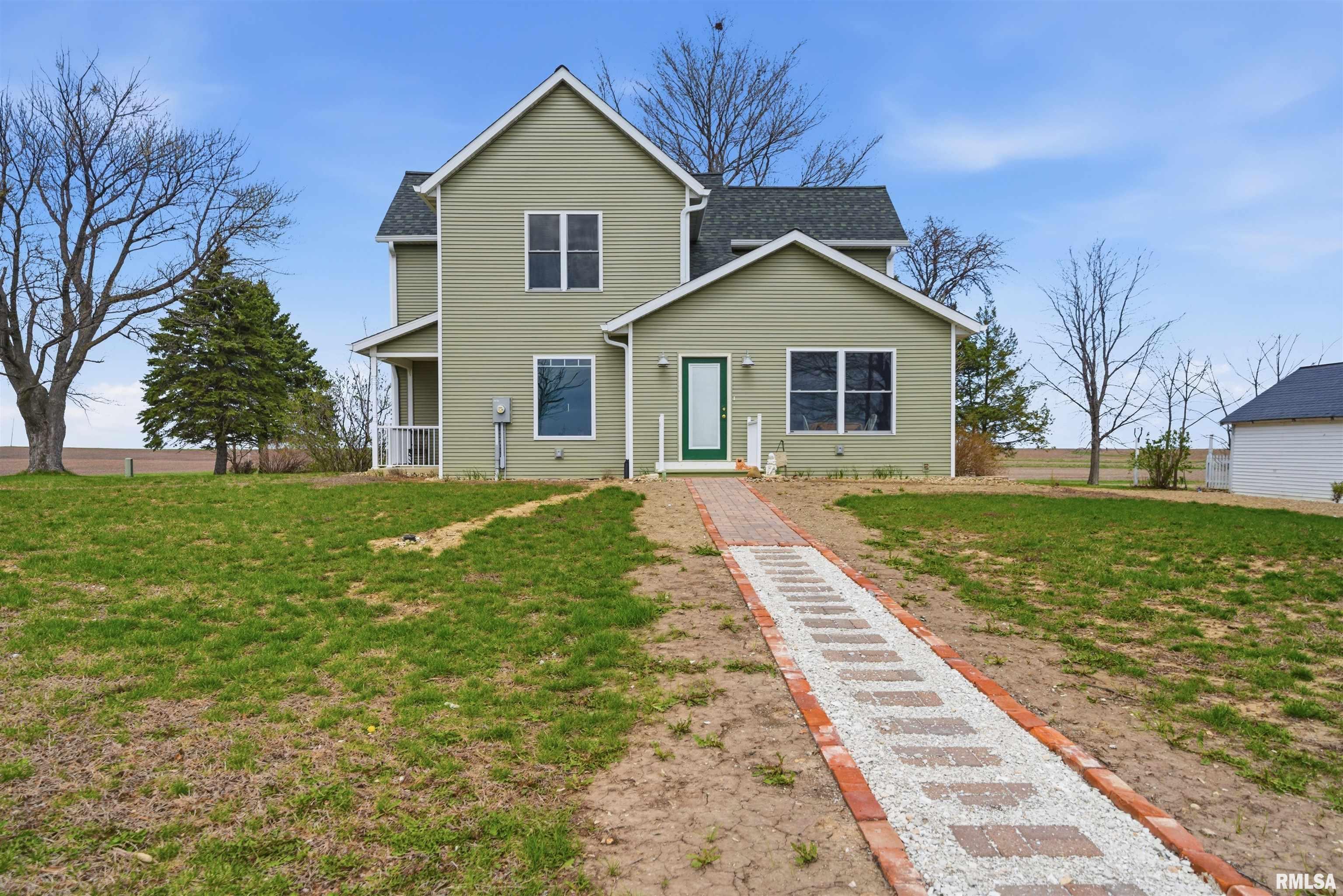 Home for sale at 22014 N ROUTE 40   in Edelstein Illinois!