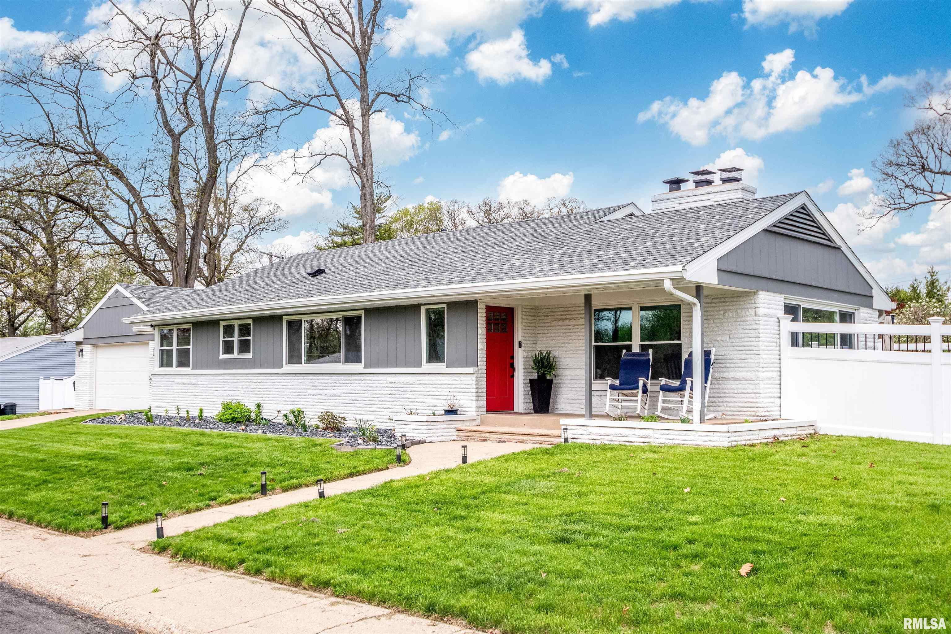 Luxury Home for sale at 721 E WHITE OAK Court  in Peoria Illinois!
