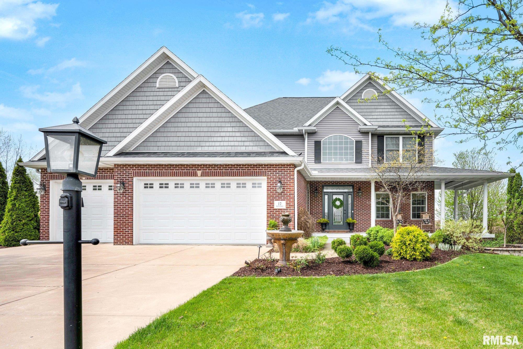 Luxury Home for sale at 17  FOUNTAINDALE   in Washington Illinois!